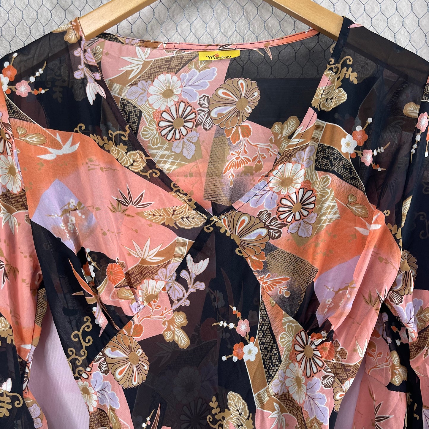 VINTAGE Y2K BELL SLEEVE TOP