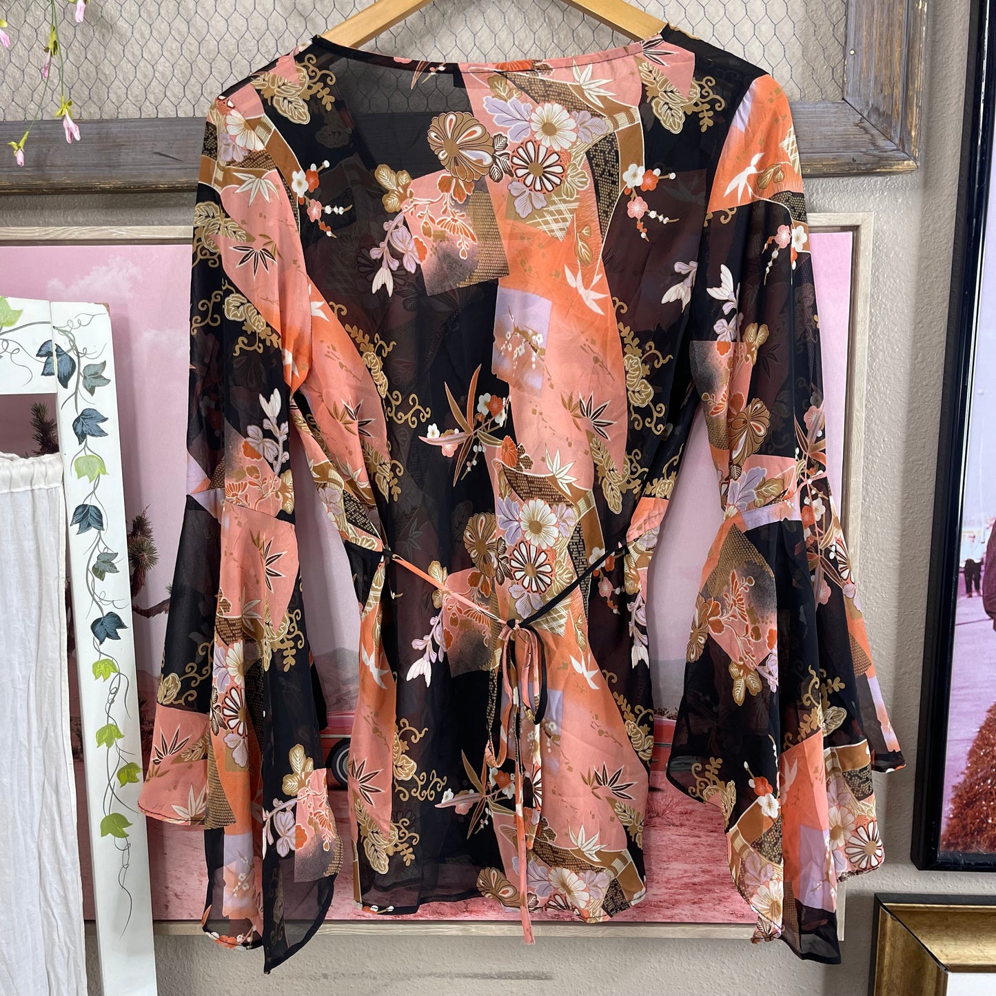 VINTAGE Y2K BELL SLEEVE TOP