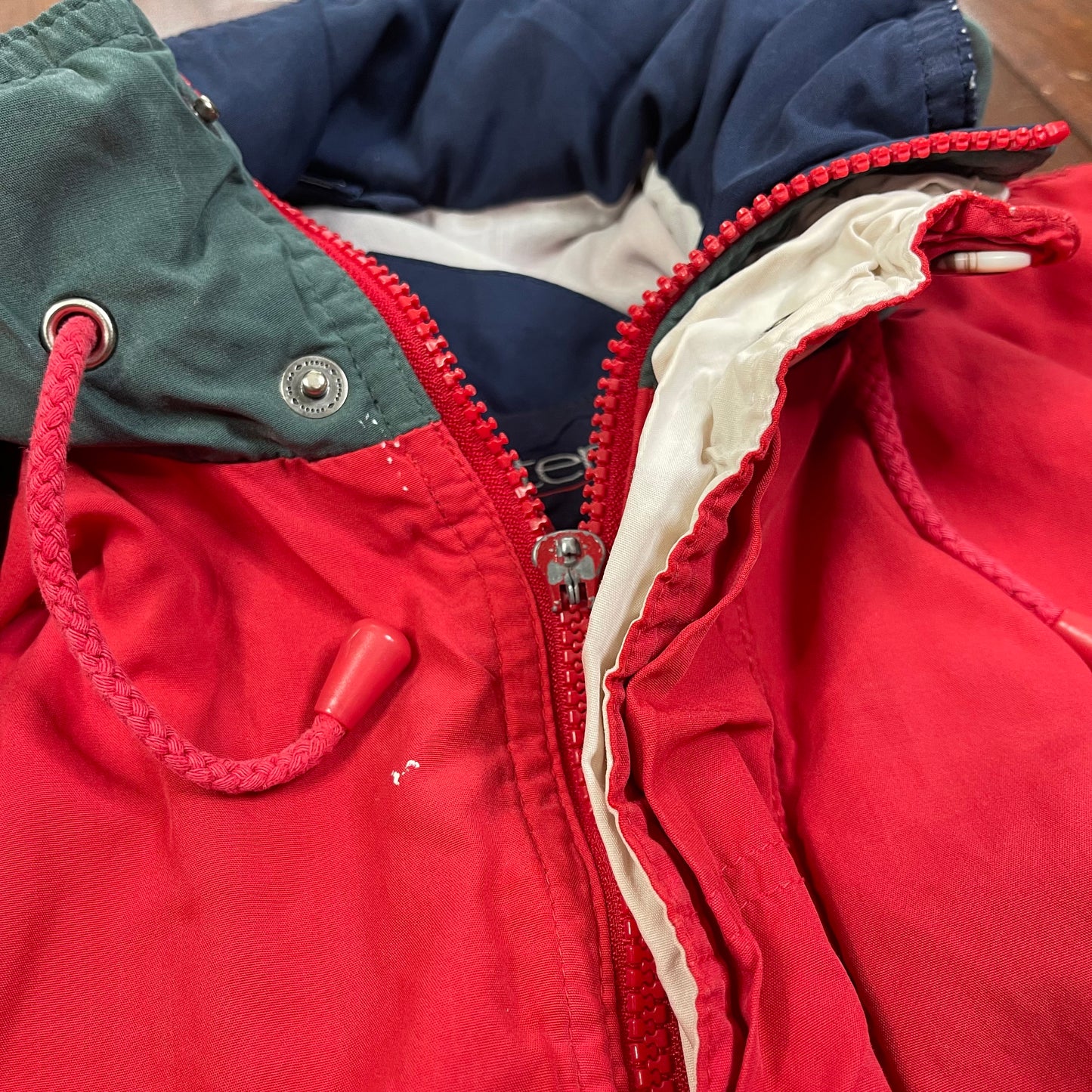 VINTAGE 90’S COLORBLOCKED WINDBREAKER ZIP-UP