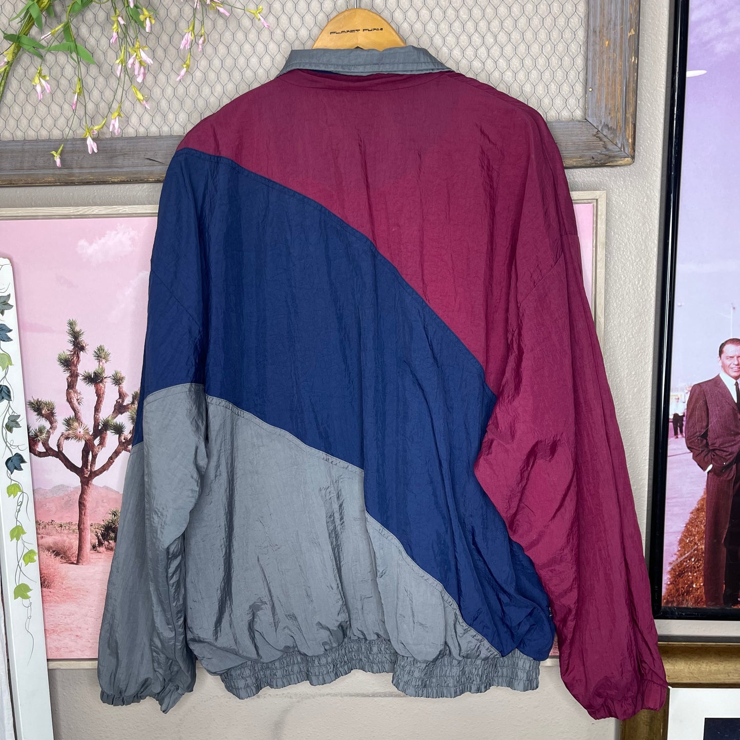 VINTAGE 90’S WINDBREAKER ZIP-UP JACKET