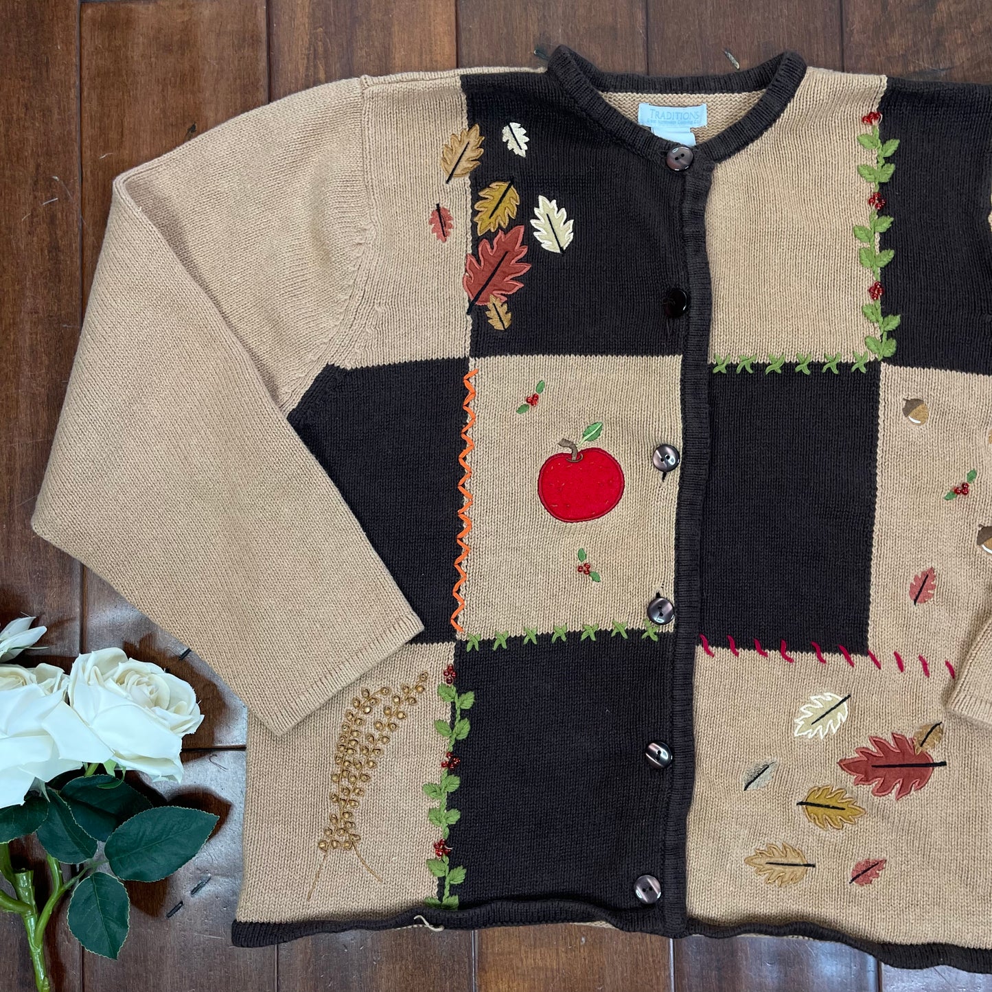 VINTAGE FALL LEAVES & APPLE CARDIGAN