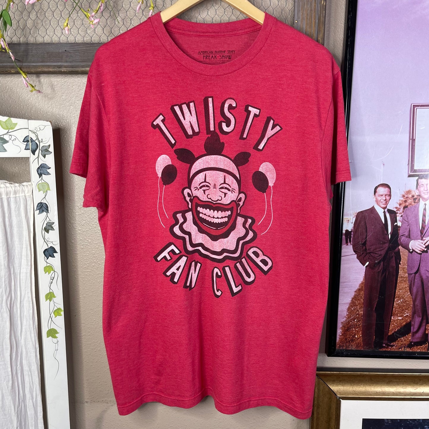THRIFTED AMERICAN HORROR STORY “TWISTY FAN CLUB” T-SHIRT