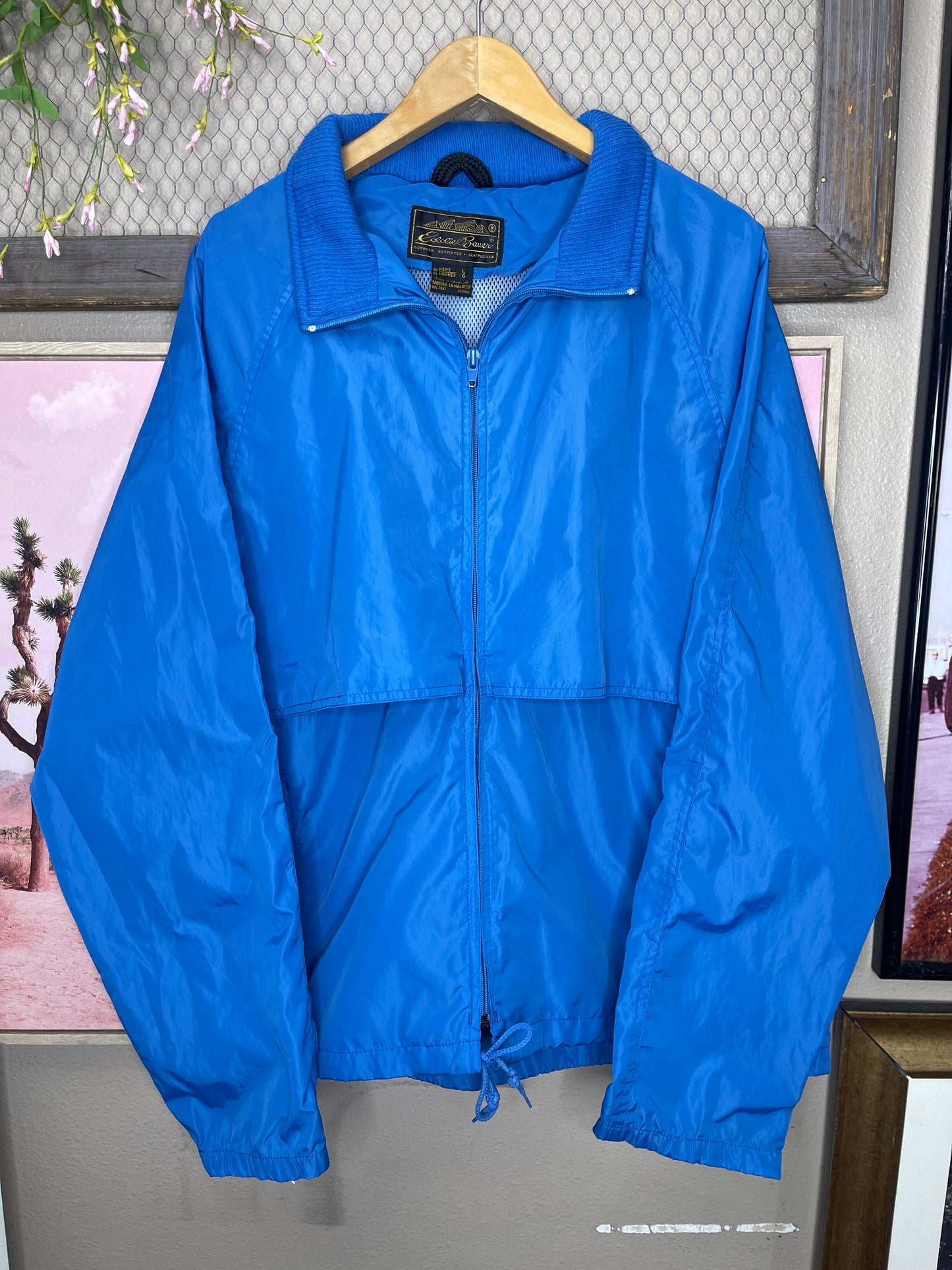 VINTAGE EDDIE BAUER VENTED WINDBREAKER ZIP-UP JACKET WITH PACKABLE HOOD