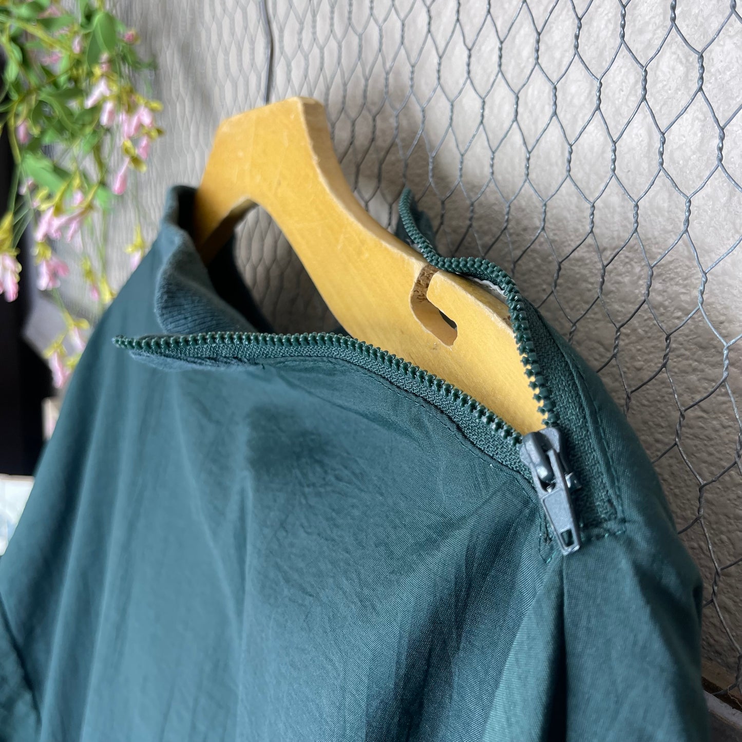 VINTAGE 90’S REEBOK WINDBREAKER CREWNECK SWEATSHIRT