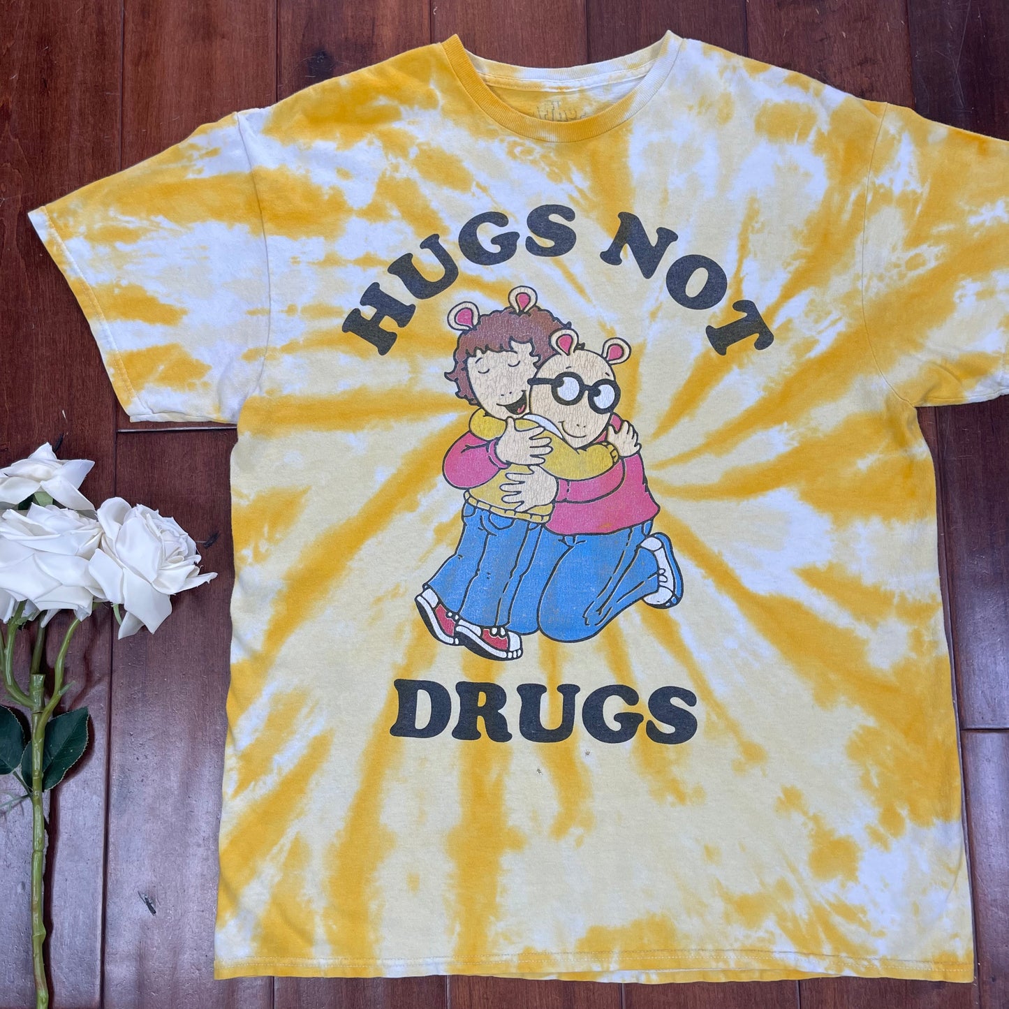 THRIFTED ARTHUR “HUGS NOT DRUGS” T-SHIRT