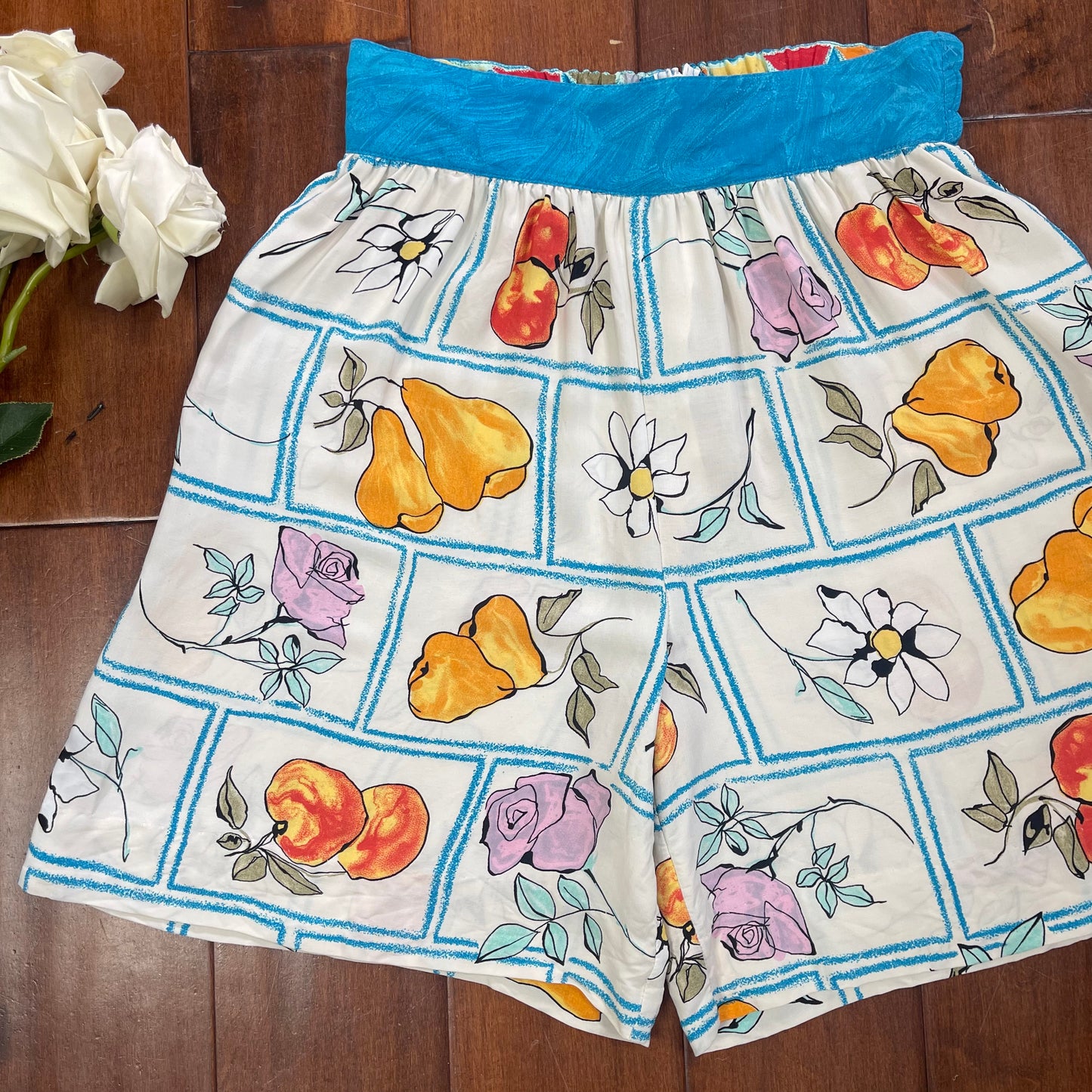 VINTAGE FLORAL 80’S SHORTS