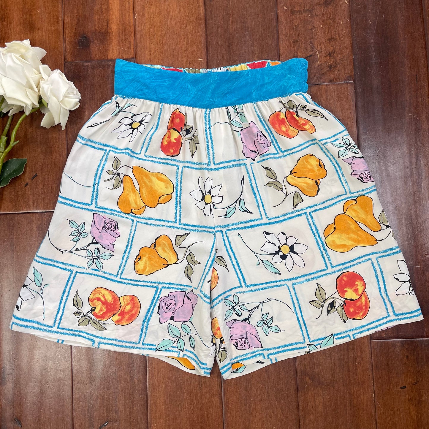 VINTAGE FLORAL 80’S SHORTS