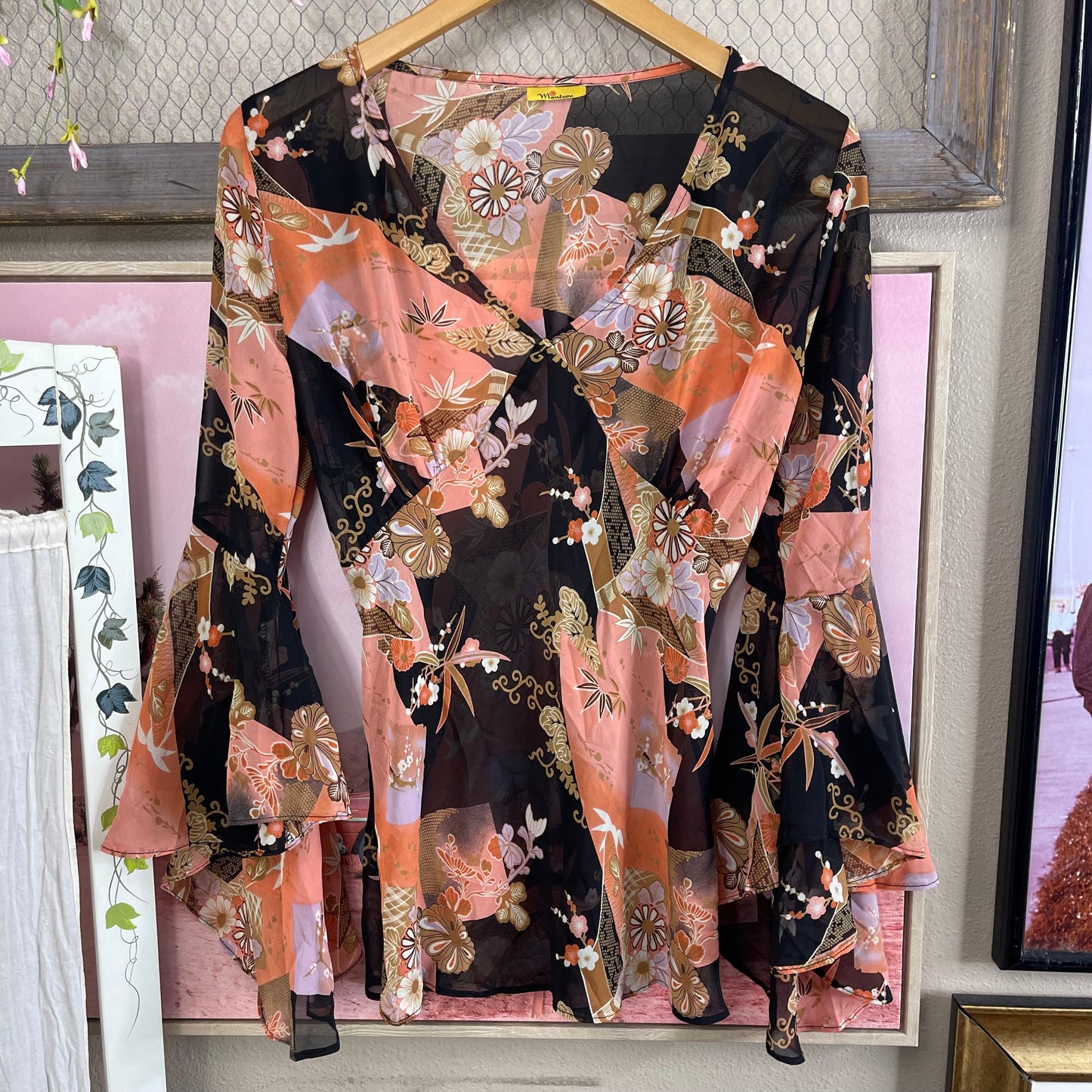 VINTAGE Y2K BELL SLEEVE TOP