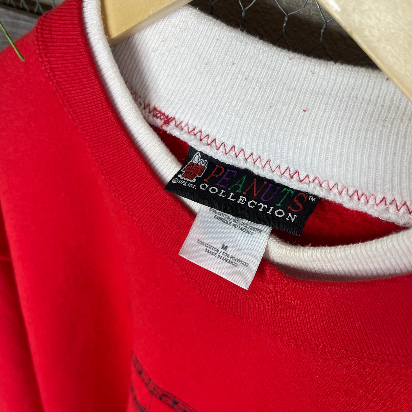 VINTAGE 90’S PEANUTS COLLECTION SNOOPY CREWNECK SWEATER