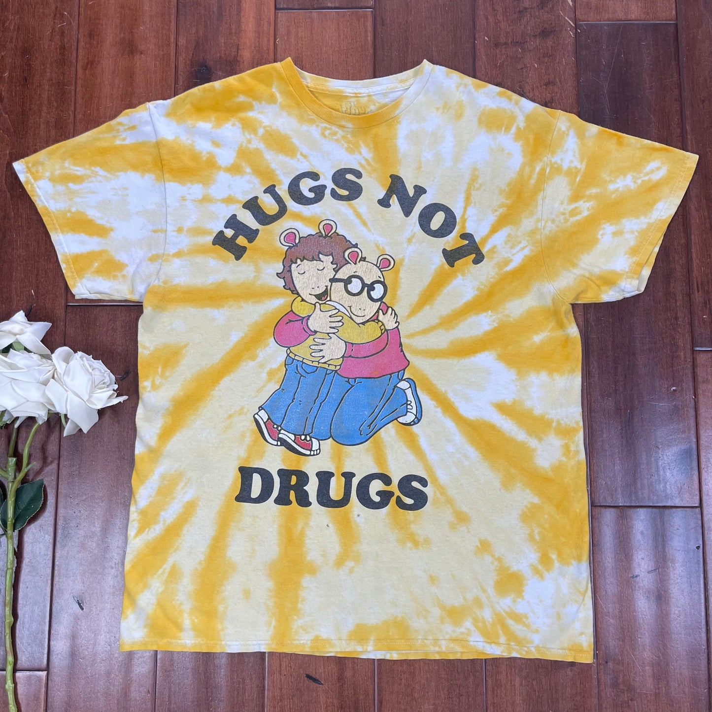THRIFTED ARTHUR “HUGS NOT DRUGS” T-SHIRT