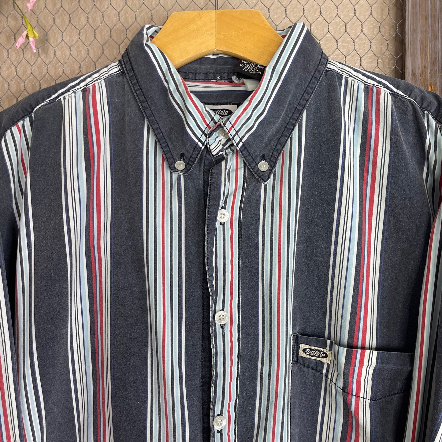 VINTAGE STRIPED LONG SLEEVE BUTTON-UP