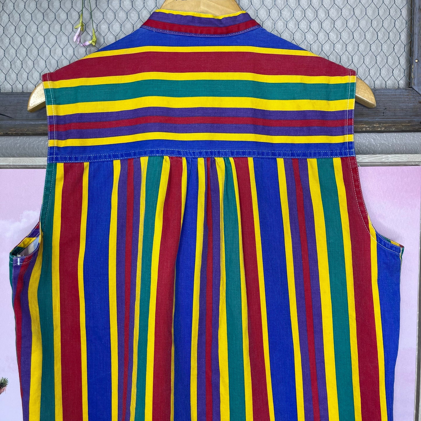 VINTAGE 80’S STRIPED SLEEVELESS BUTTON-UP