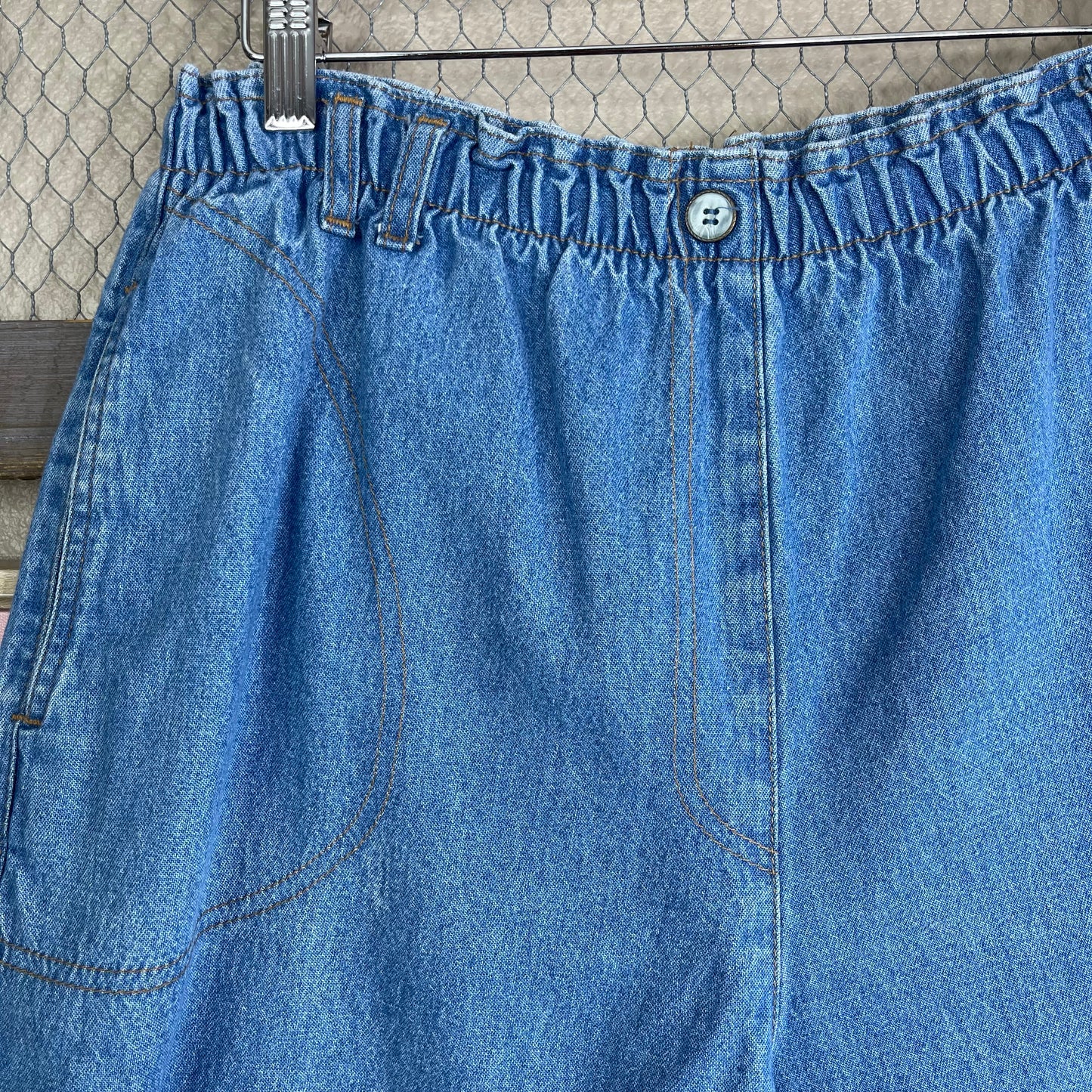 VINTAGE 90’S COMFY SCRUNCHY HIGH-WAISTED JEAN SHORTS