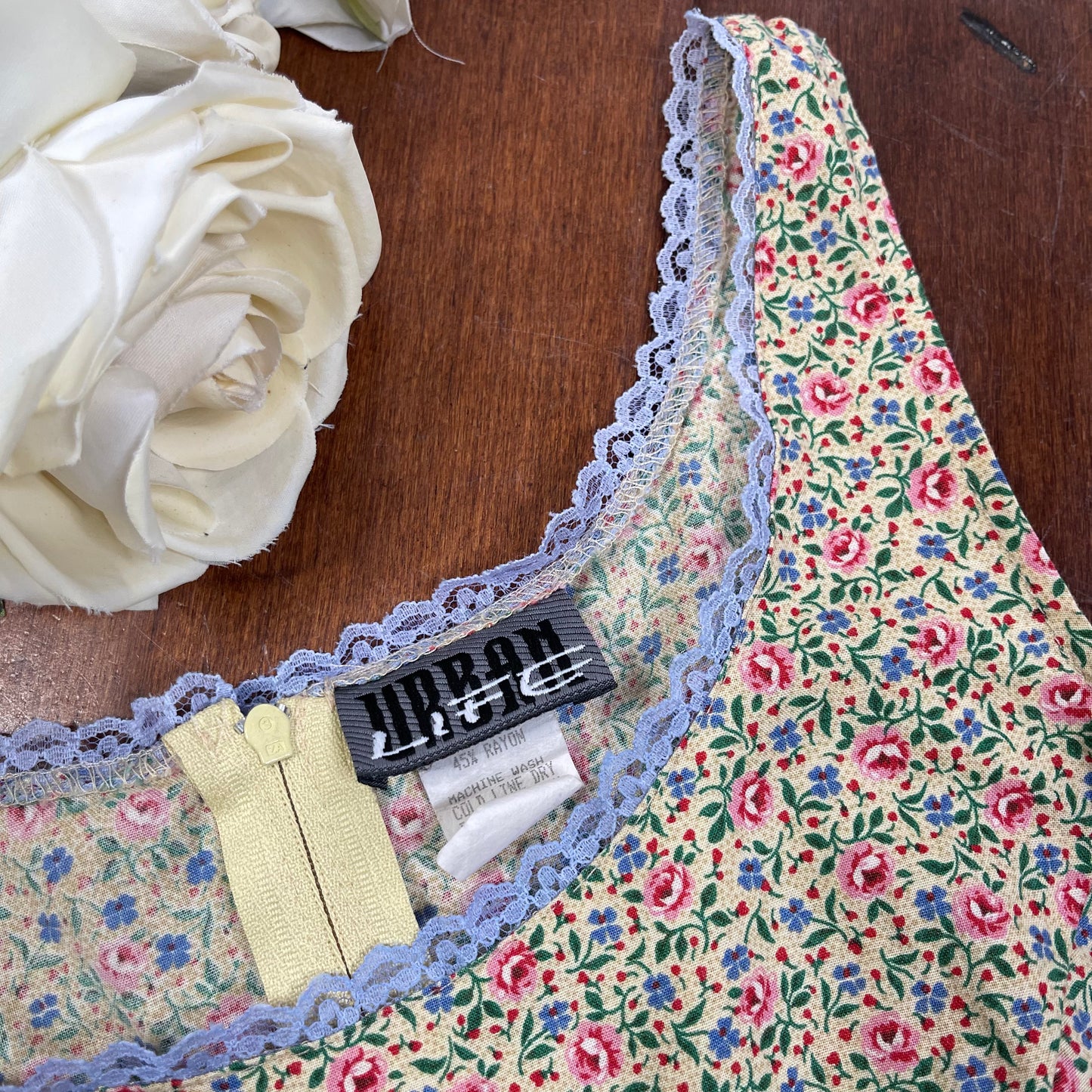 VINTAGE 90’S FLORAL MINI DRESS