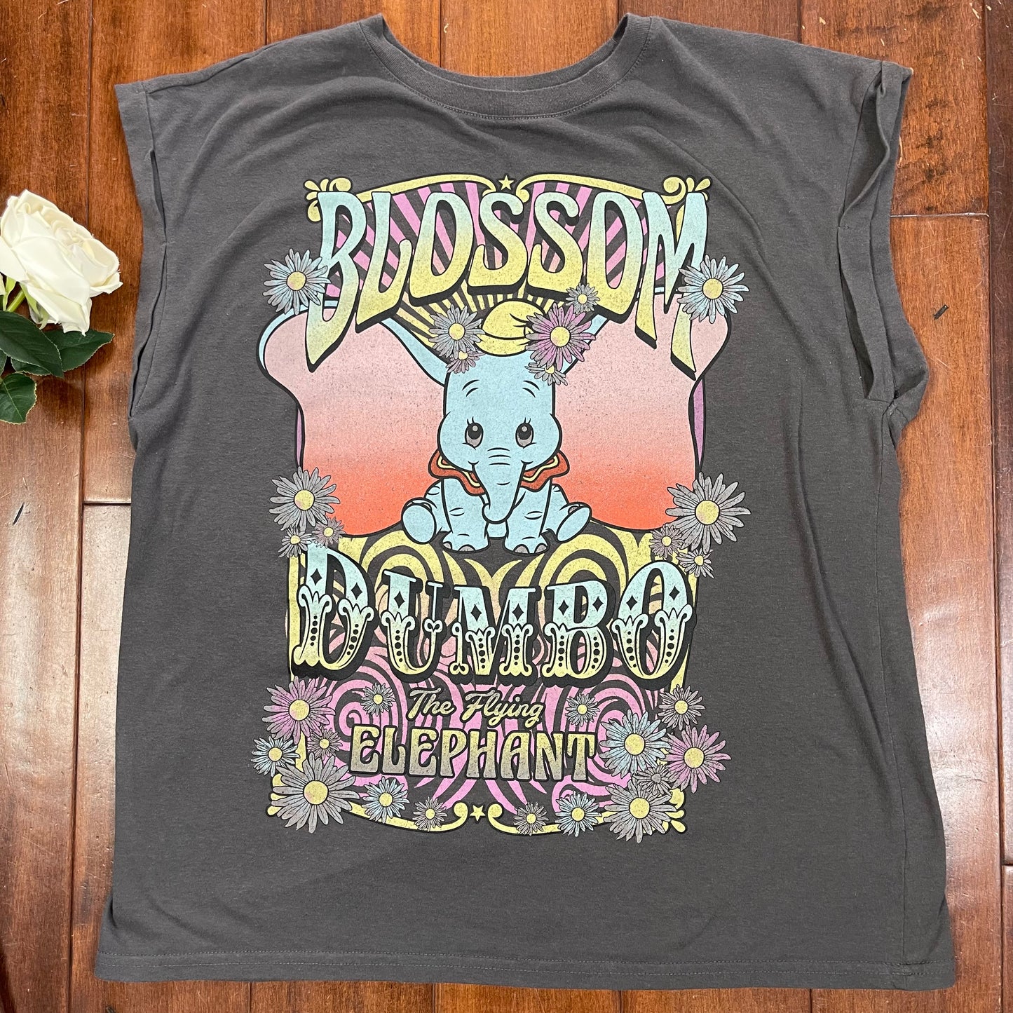 THRIFTED DISNEY “DUMBO” SHORT SLEEVE TEE