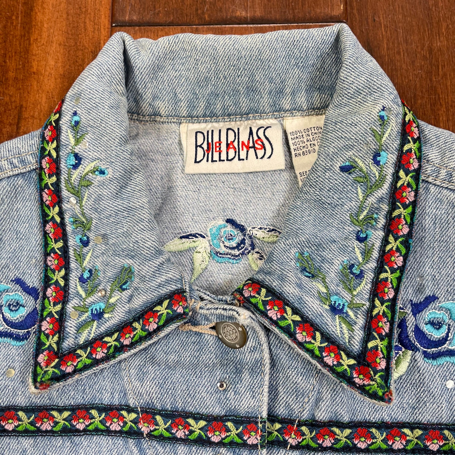 VINTAGE BILL BLASS EMBROIDERED JEAN JACKET