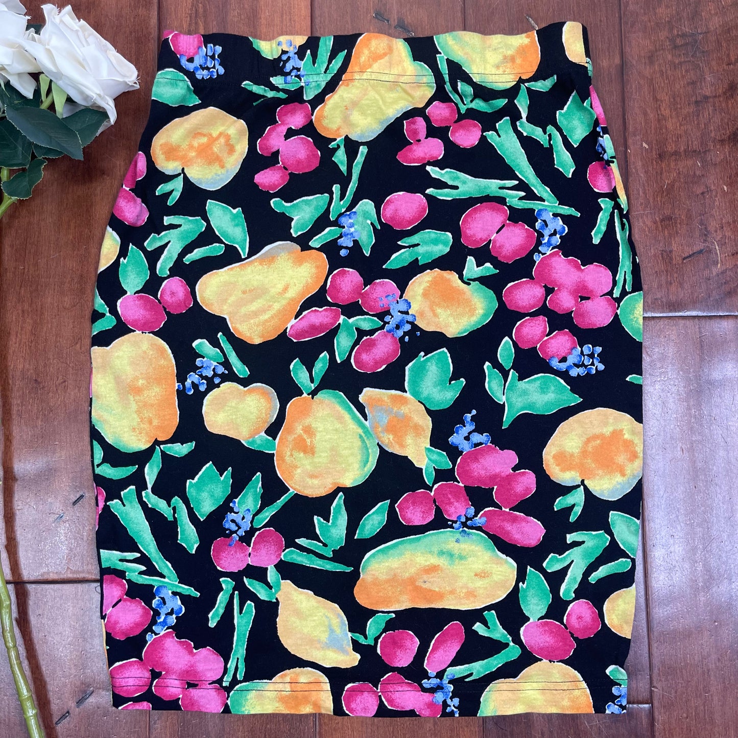 VINTAGE 80’S FRUTAS PENCIL SKIRT