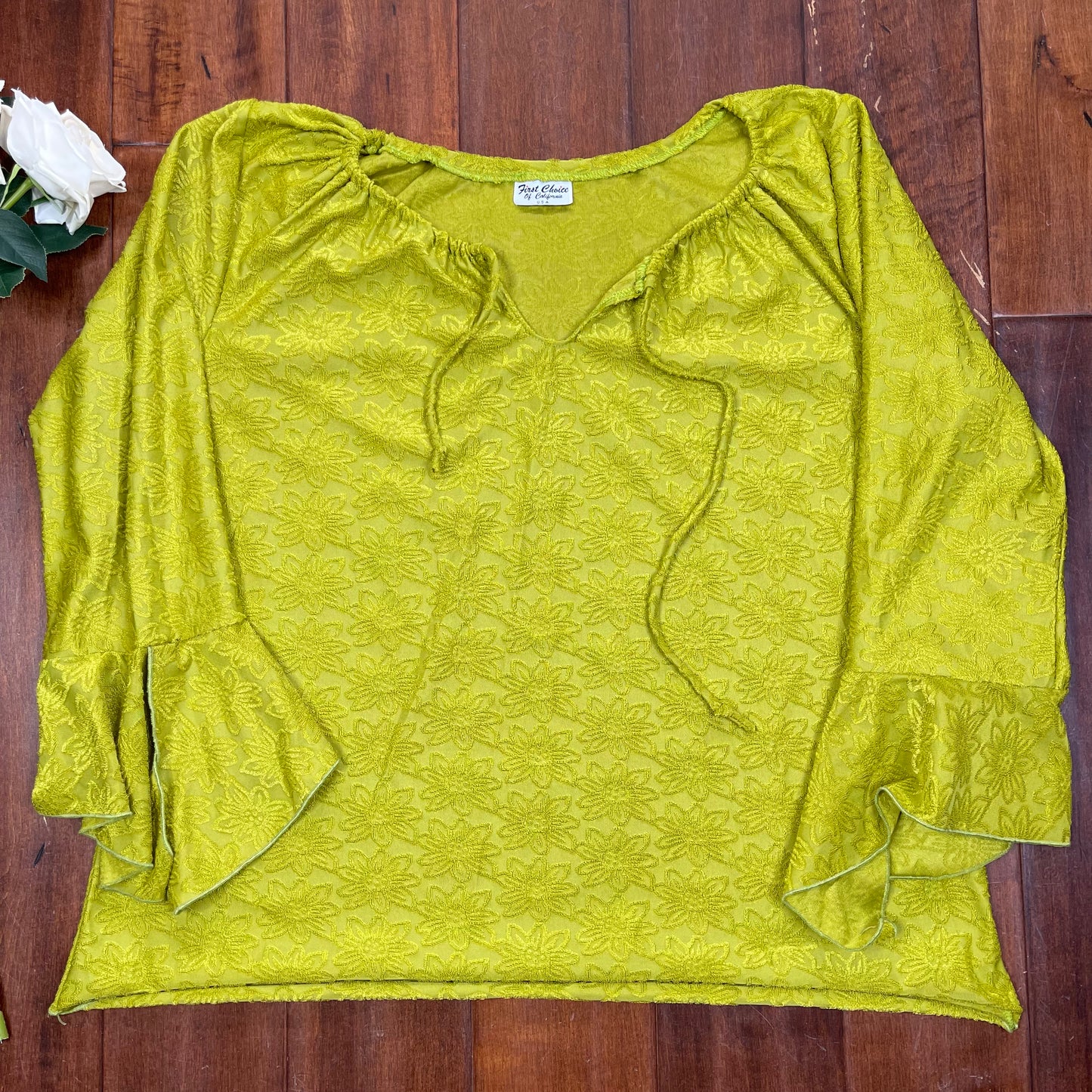 VINTAGE Y2K BELL SLEEVE TOP