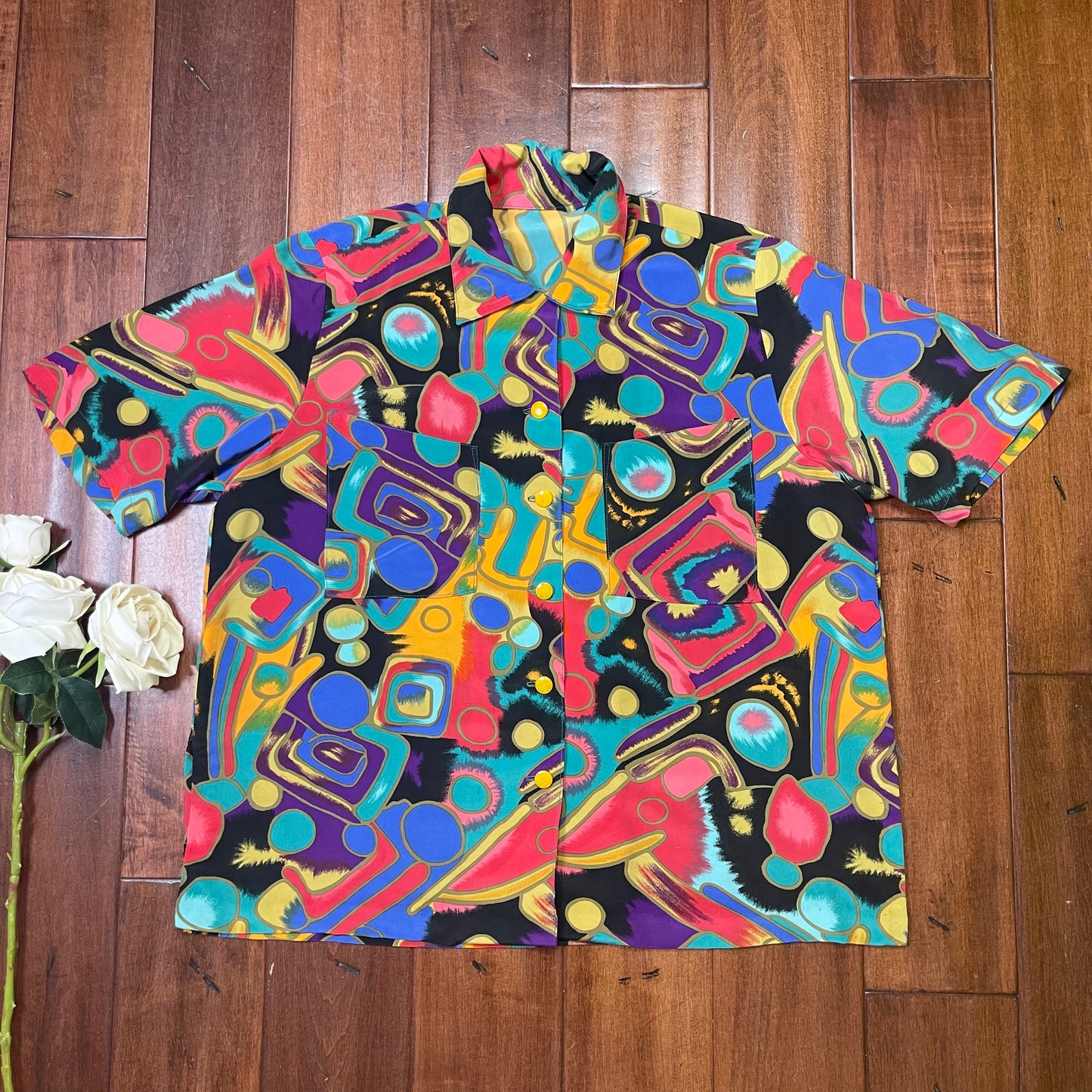 VINTAGE ABSTRACT COLORFUL BUTTON-UP