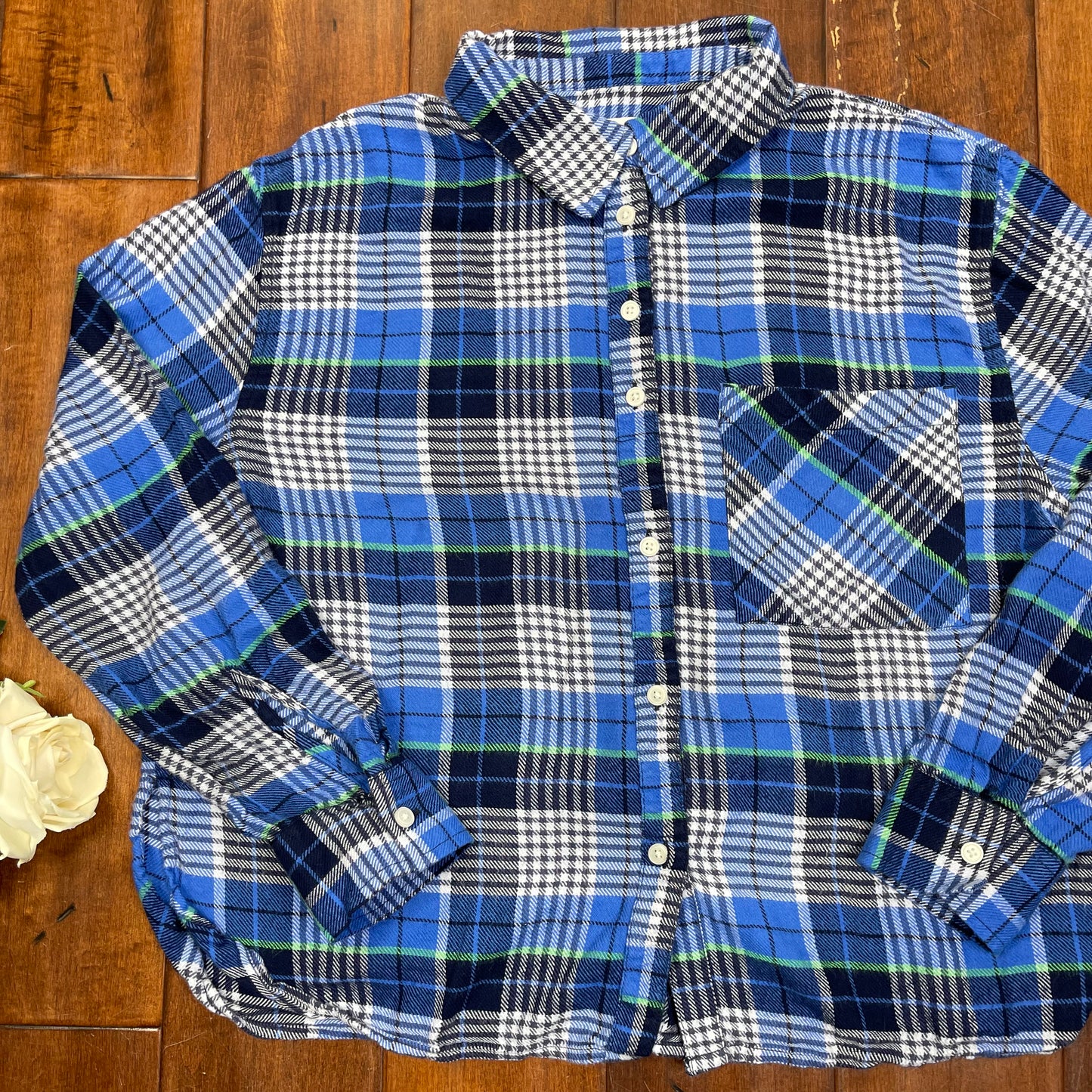 THRIFTED AERIE BOXED FLANNEL BUTTON-UP
