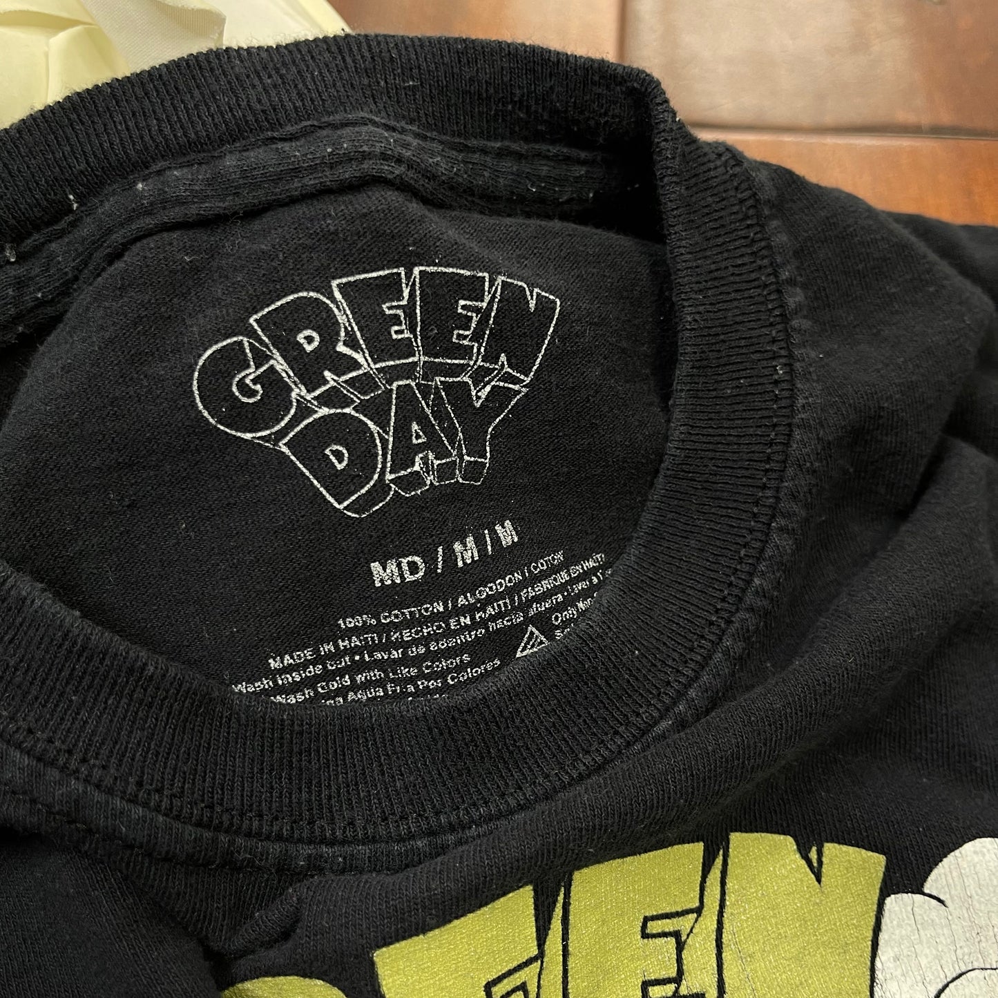 THRIFTED “GREEN DAY” TEE