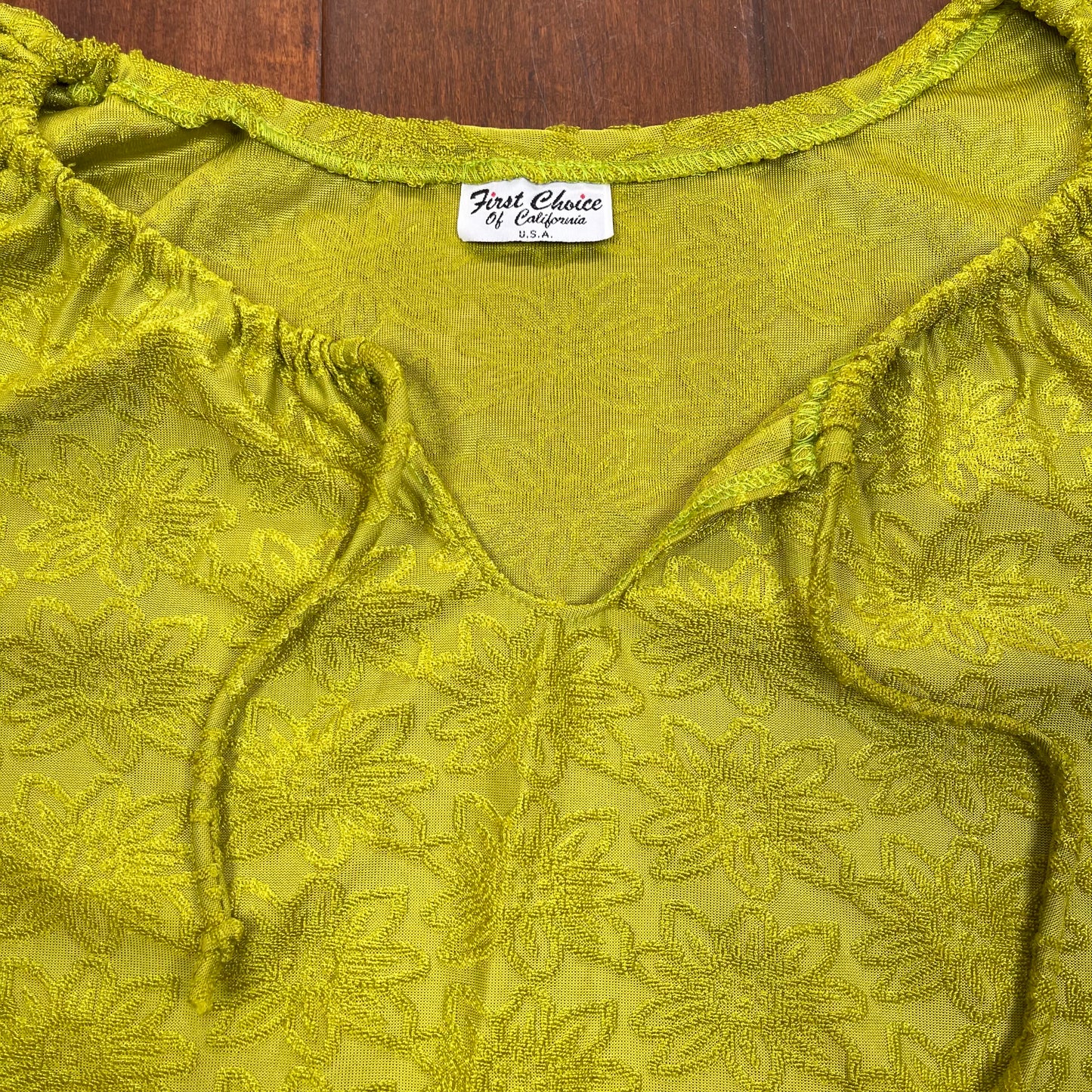 VINTAGE Y2K BELL SLEEVE TOP