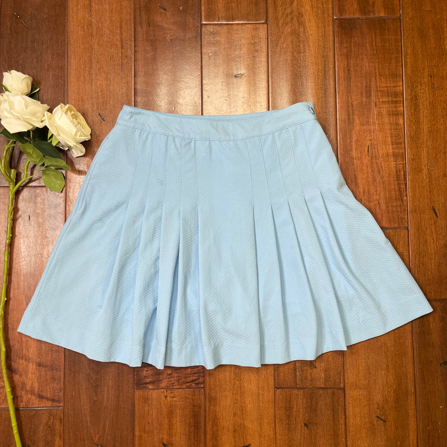 VINTAGE BABY BLUE GOLF SKORT