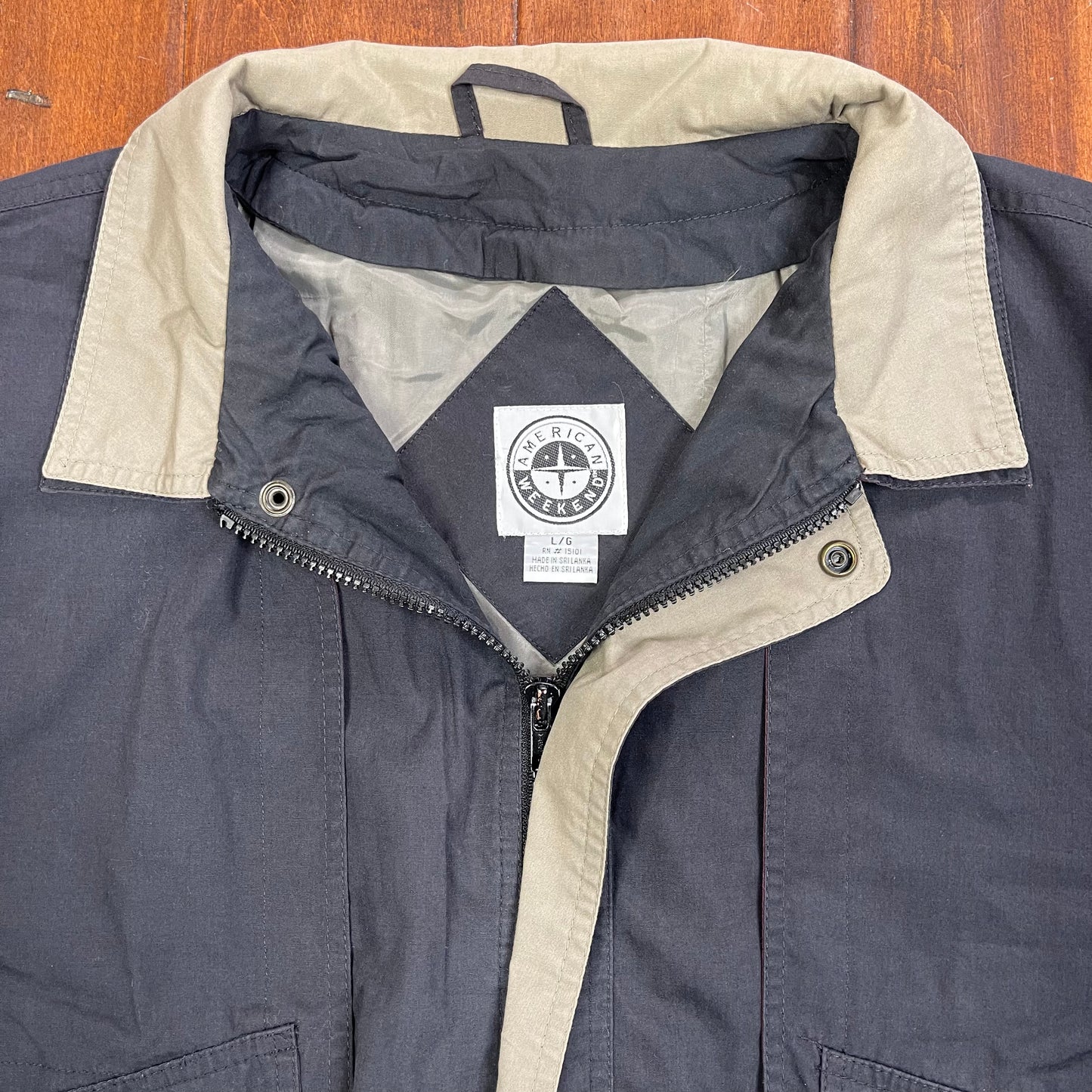 VINTAGE ZIP-UP WINDBREAKER