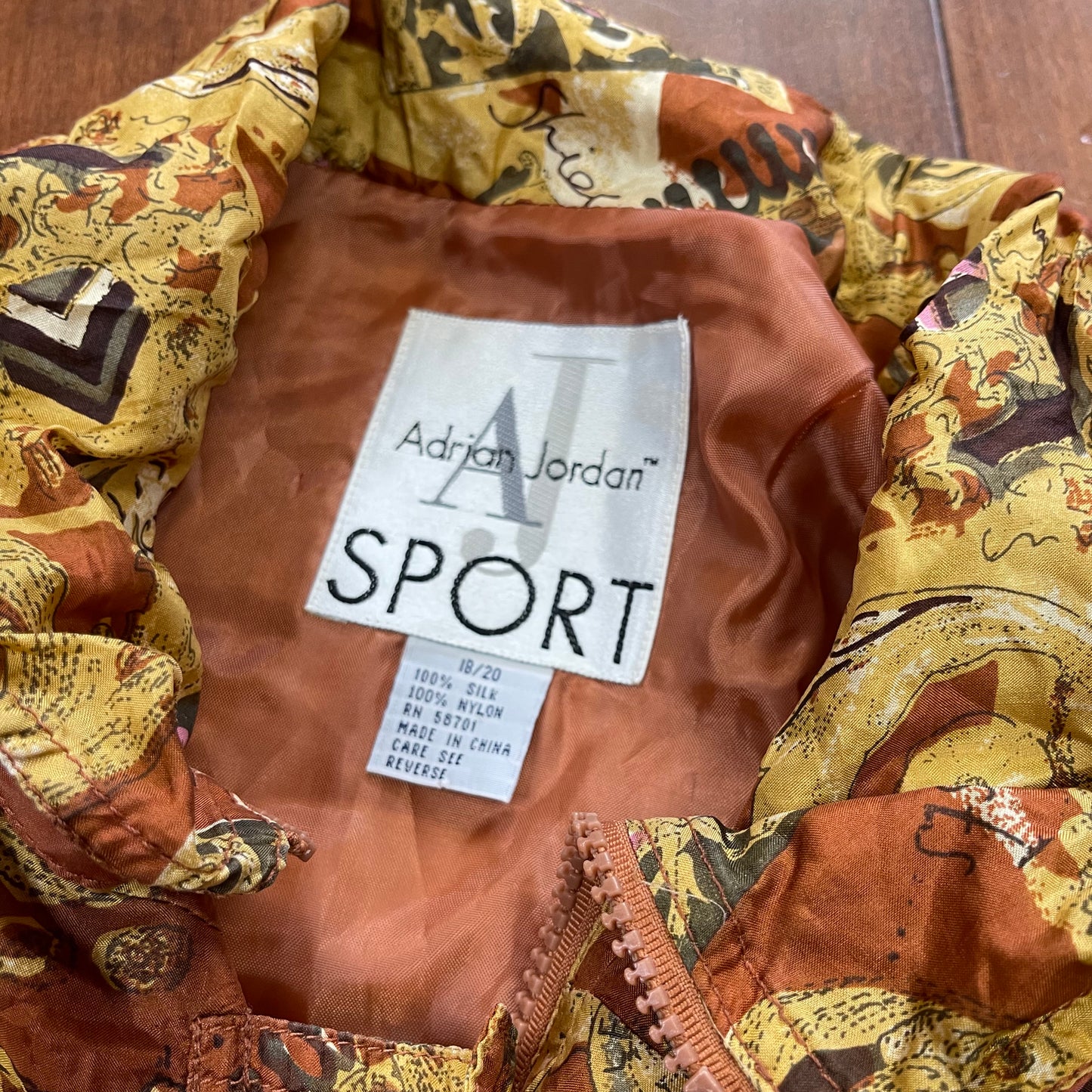 VINTAGE WINDBREAKER ZIP-UP JACKET