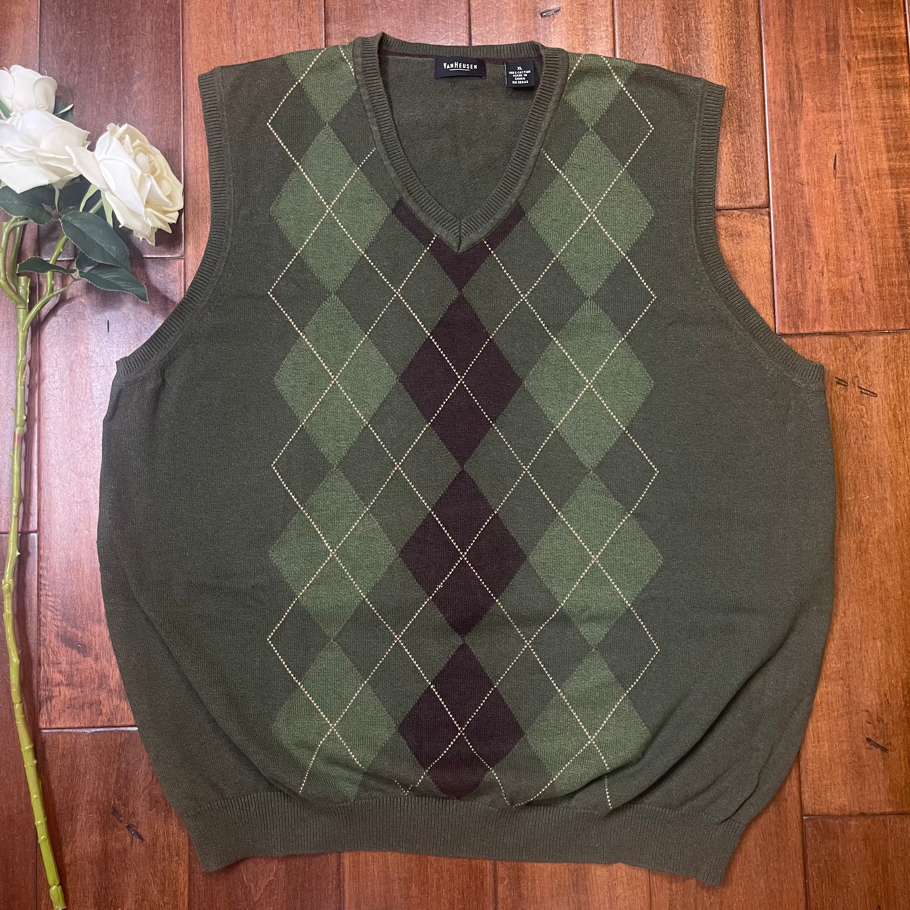 THRIFTED VAN HEUSEN ARGYLE SWEATER VEST PopsikleShop