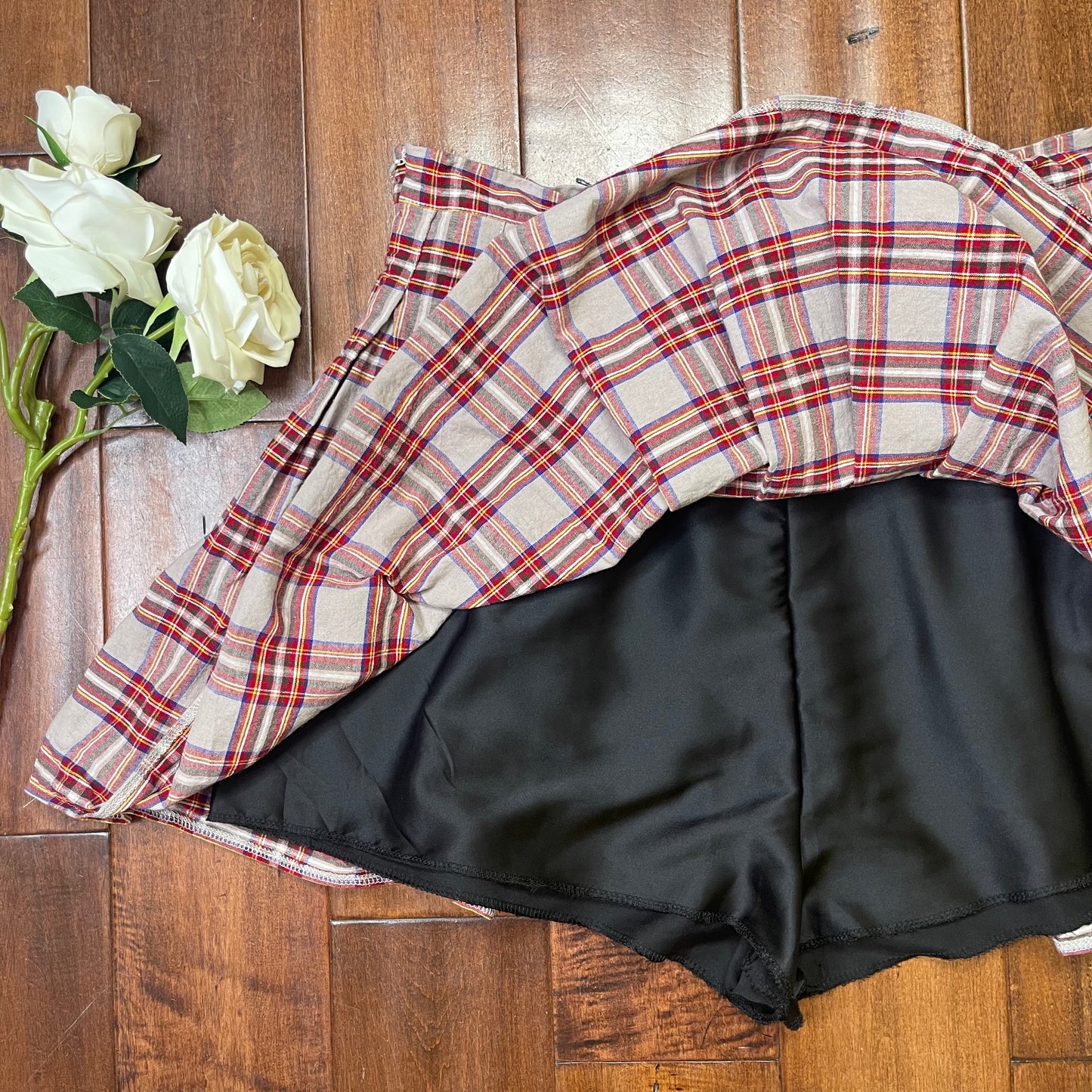THRIFTED PLEATED SKORT