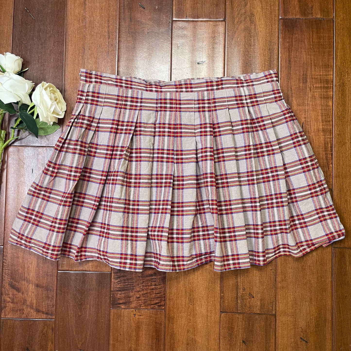THRIFTED PLEATED SKORT