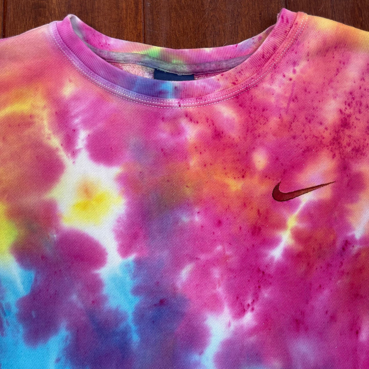 THRIFTED NIKE CROPPED CREWNECK