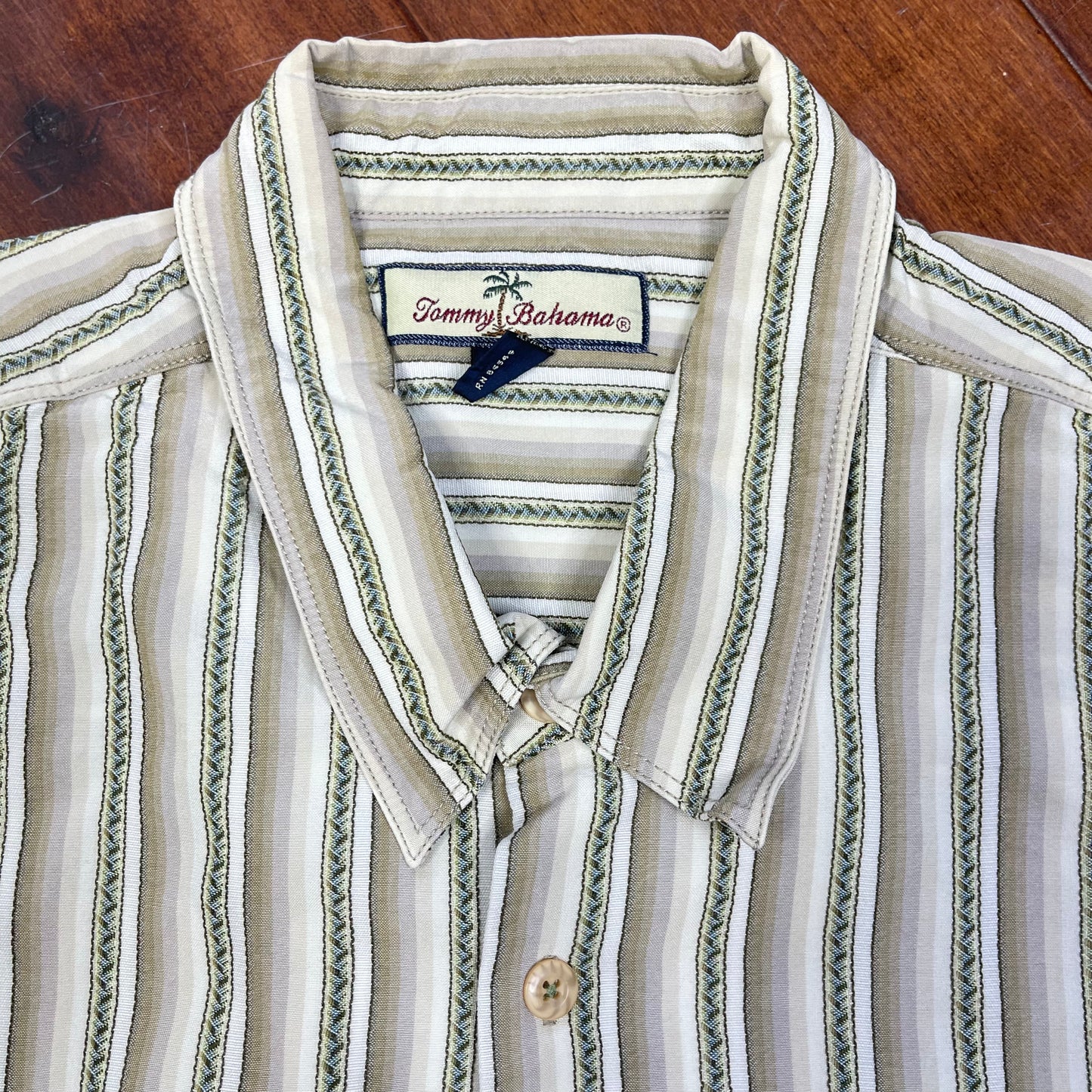 THRIFTED TOMMY BAHAMA BUTTON-UP