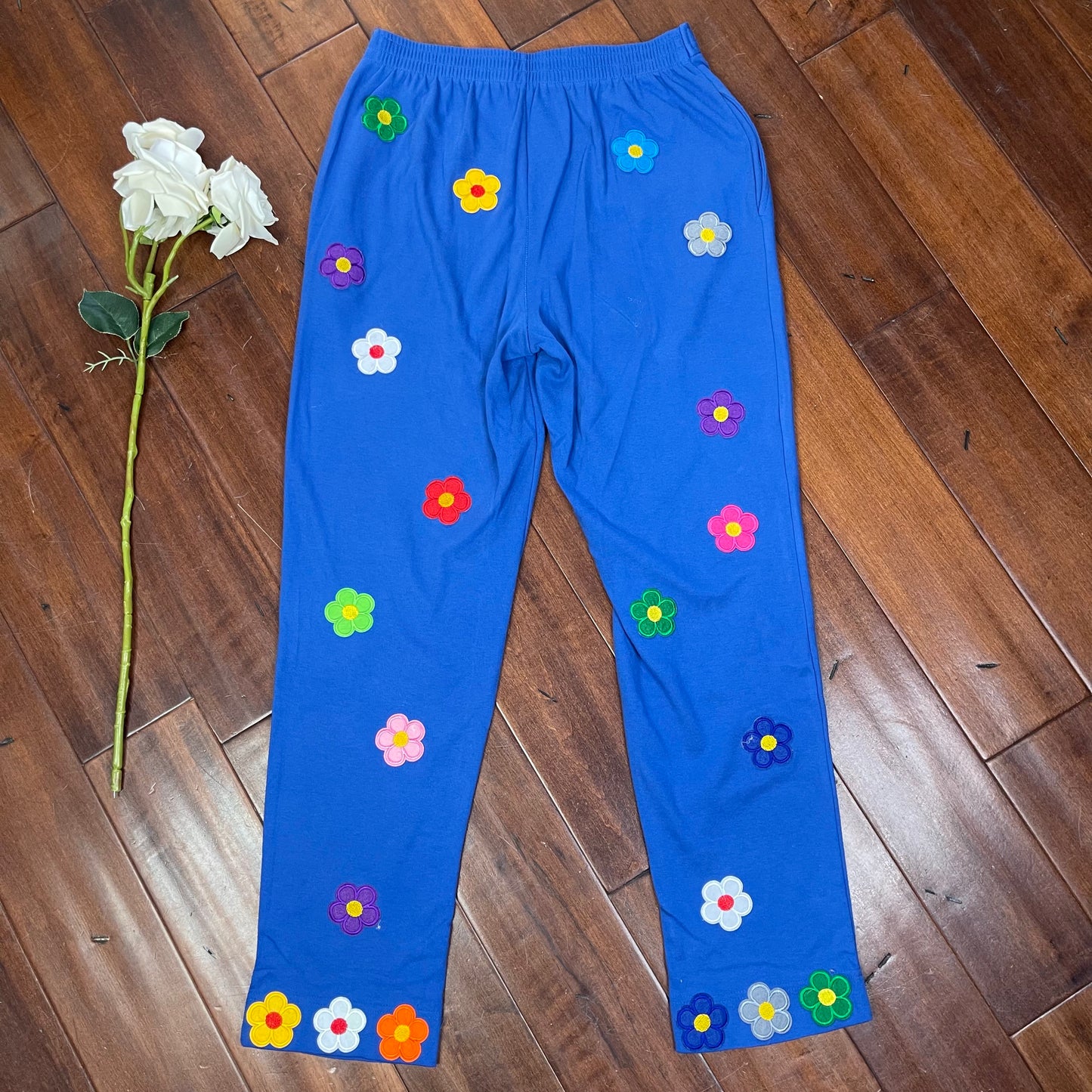 VINTAGE Y2K FLOWER PATCHES COMFY PANTS