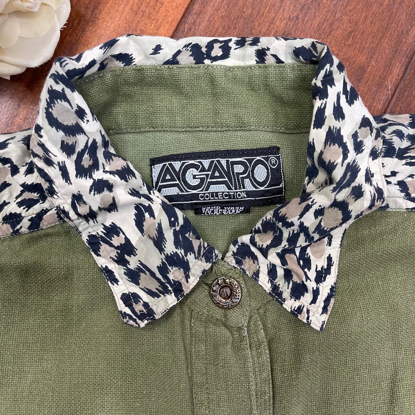 VINTAGE CHEETAH PRINT BUTTON-UP