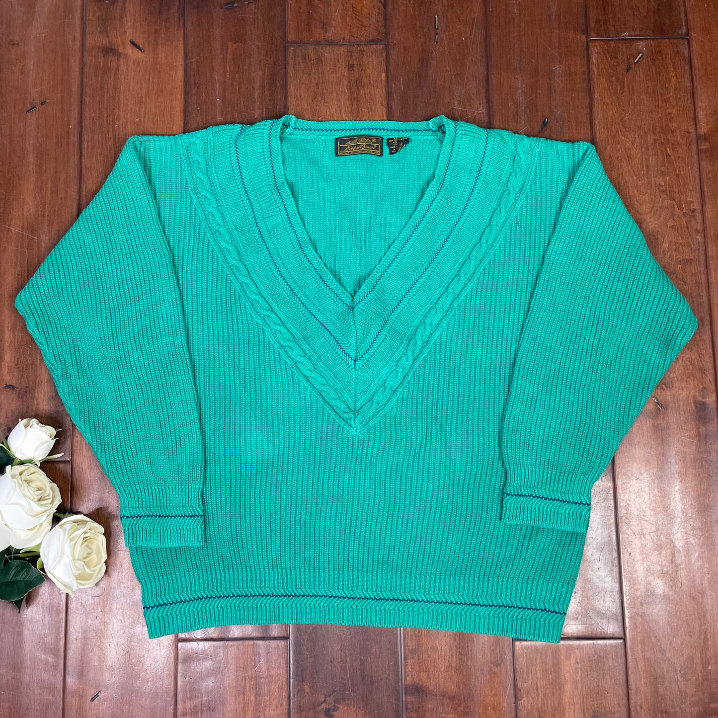 VINTAGE EDDIE BAUER V-NECK SWEATER