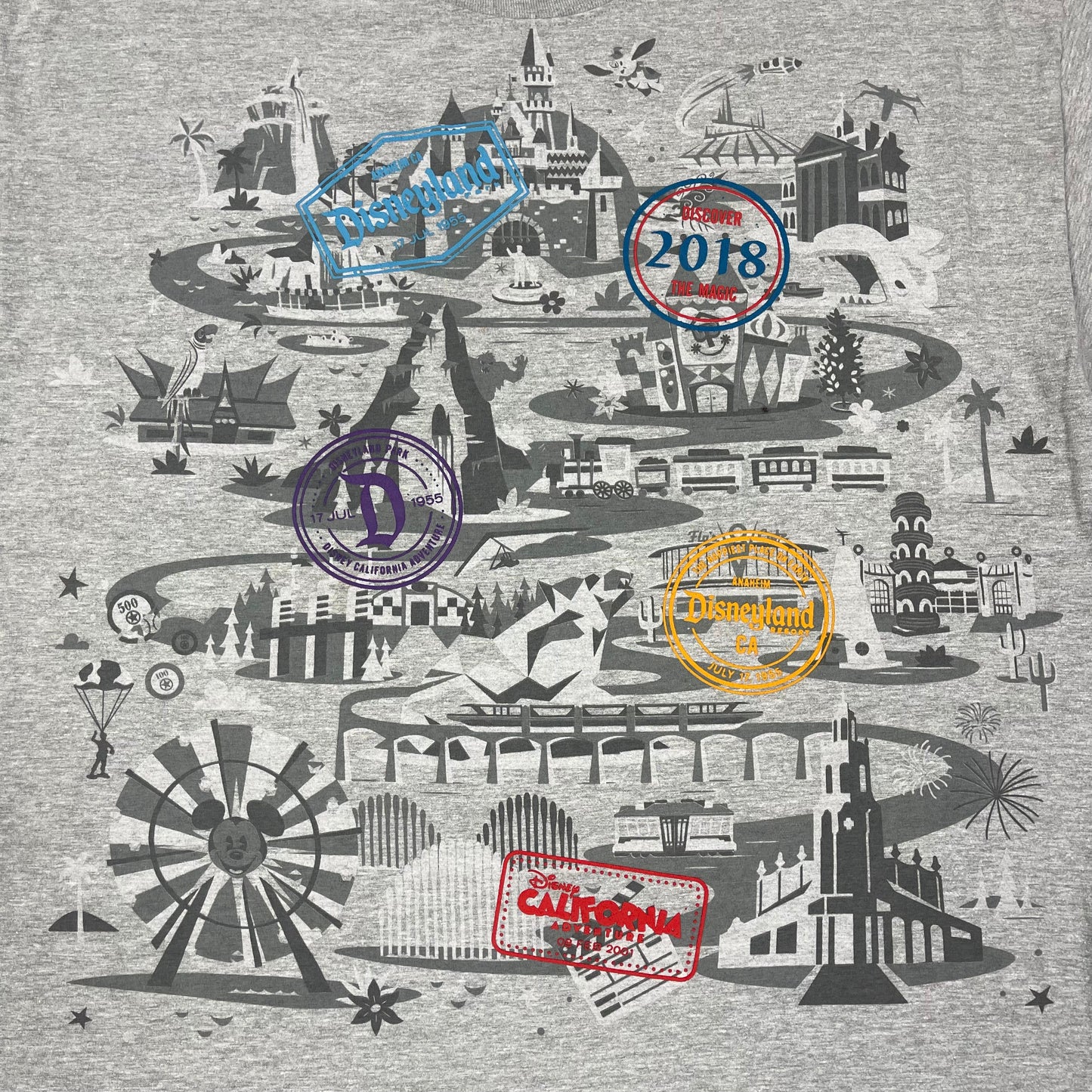 THRIFTED DISNEYLAND T-SHIRT