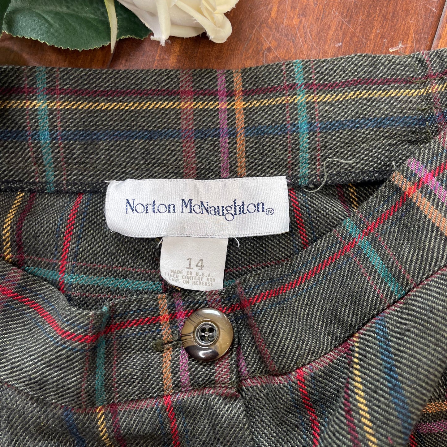 VINTAGE NORTON MCNAUGHTON PLAID ACADEMIA HIGH WIASTED SHORT