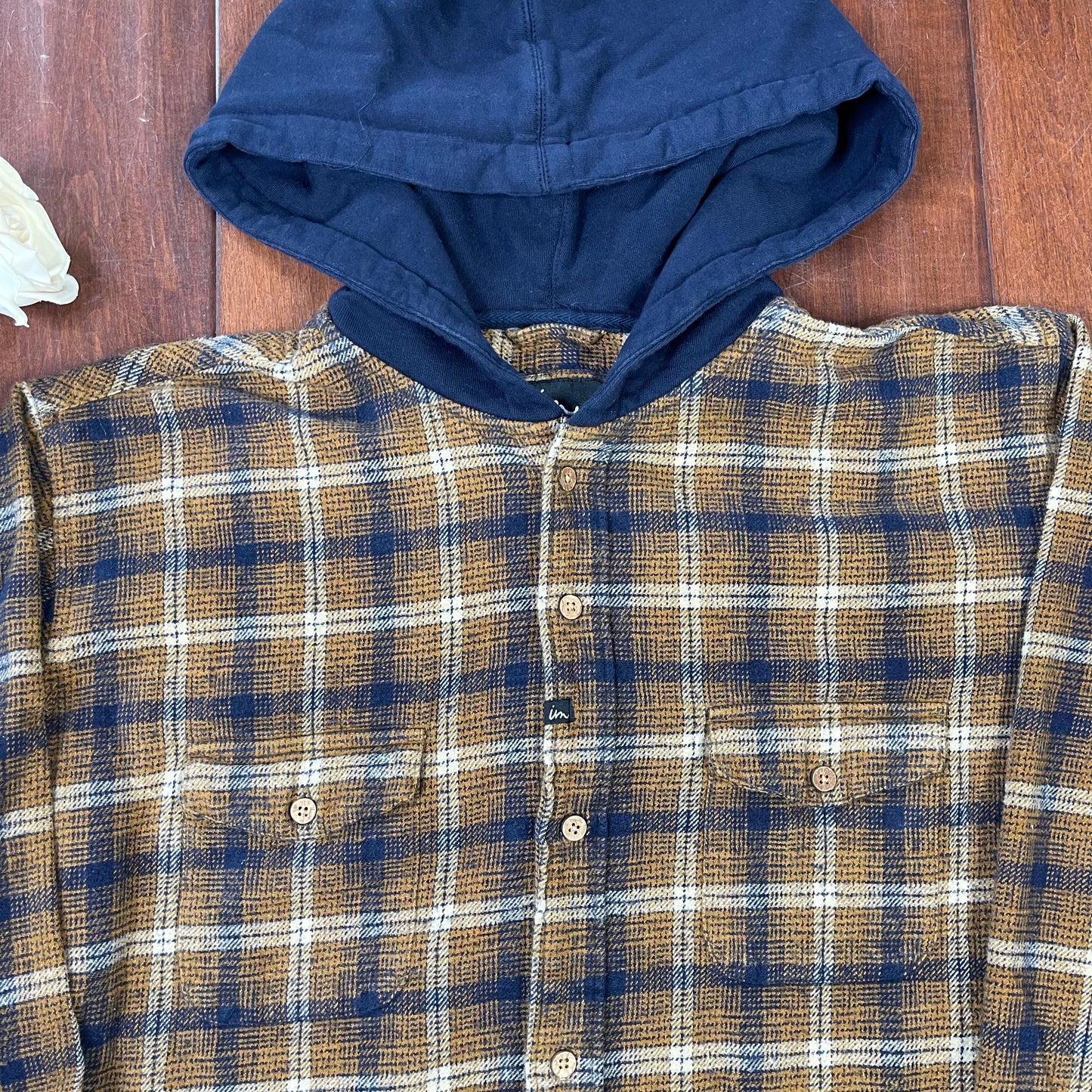 THRIFTED HOODIE FLANNEL