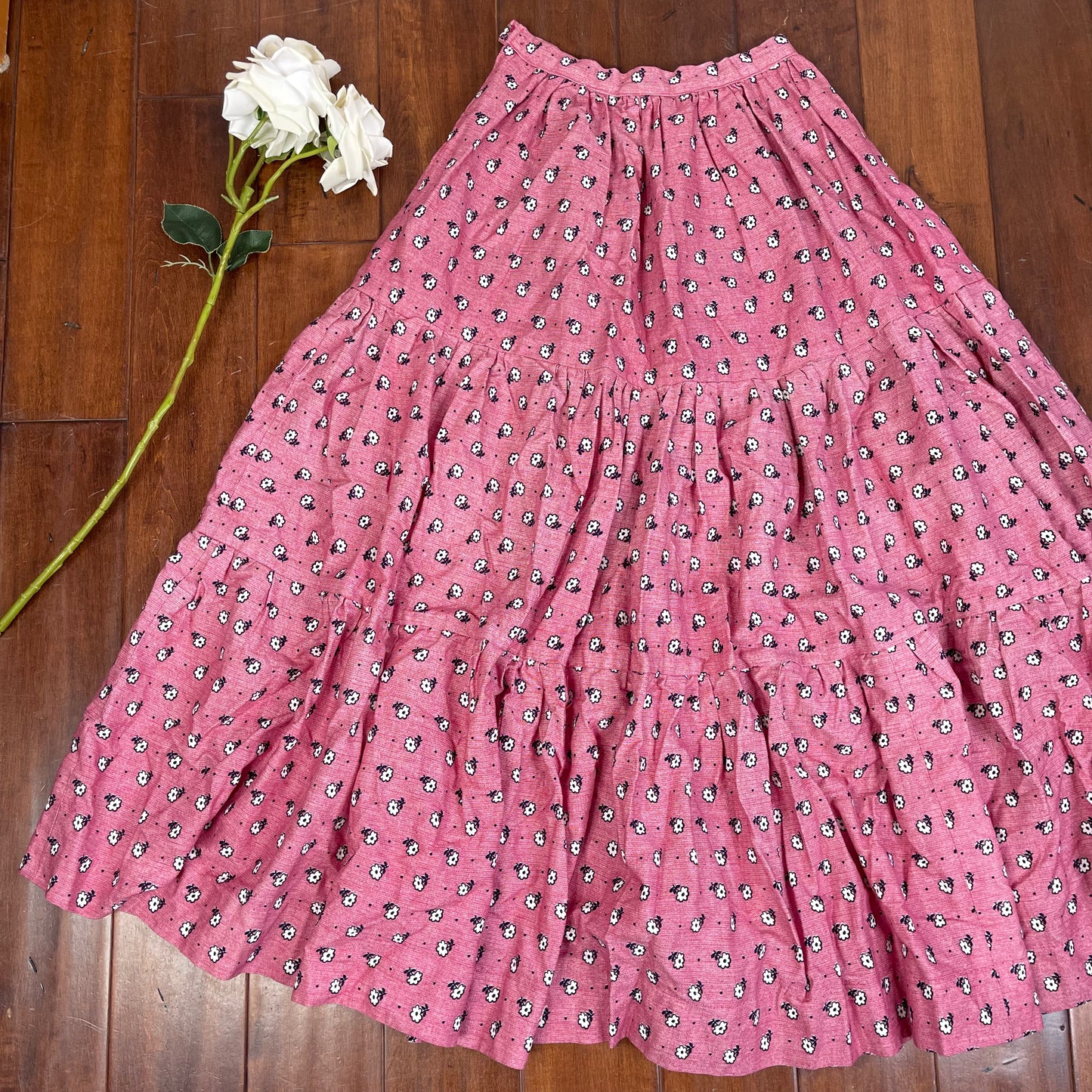 VINTAGE LITTLE HOUSE ON THE PRAIRE TWO-PIECE SET