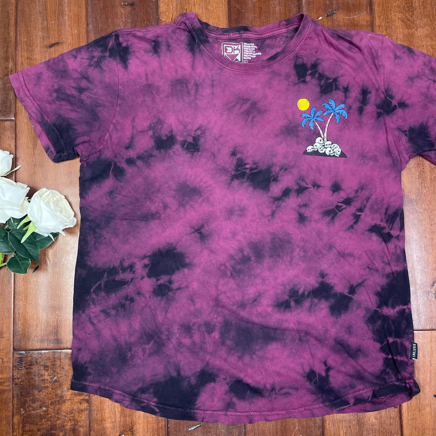 THRIFTED SKULL ISLAND TOP