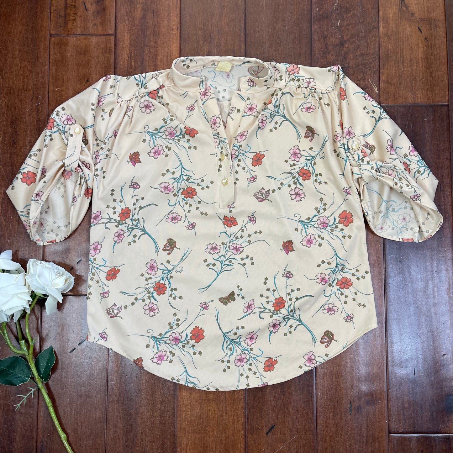 VINTAGE 70’S FLORAL BUTTERFLY GARDEN TOP