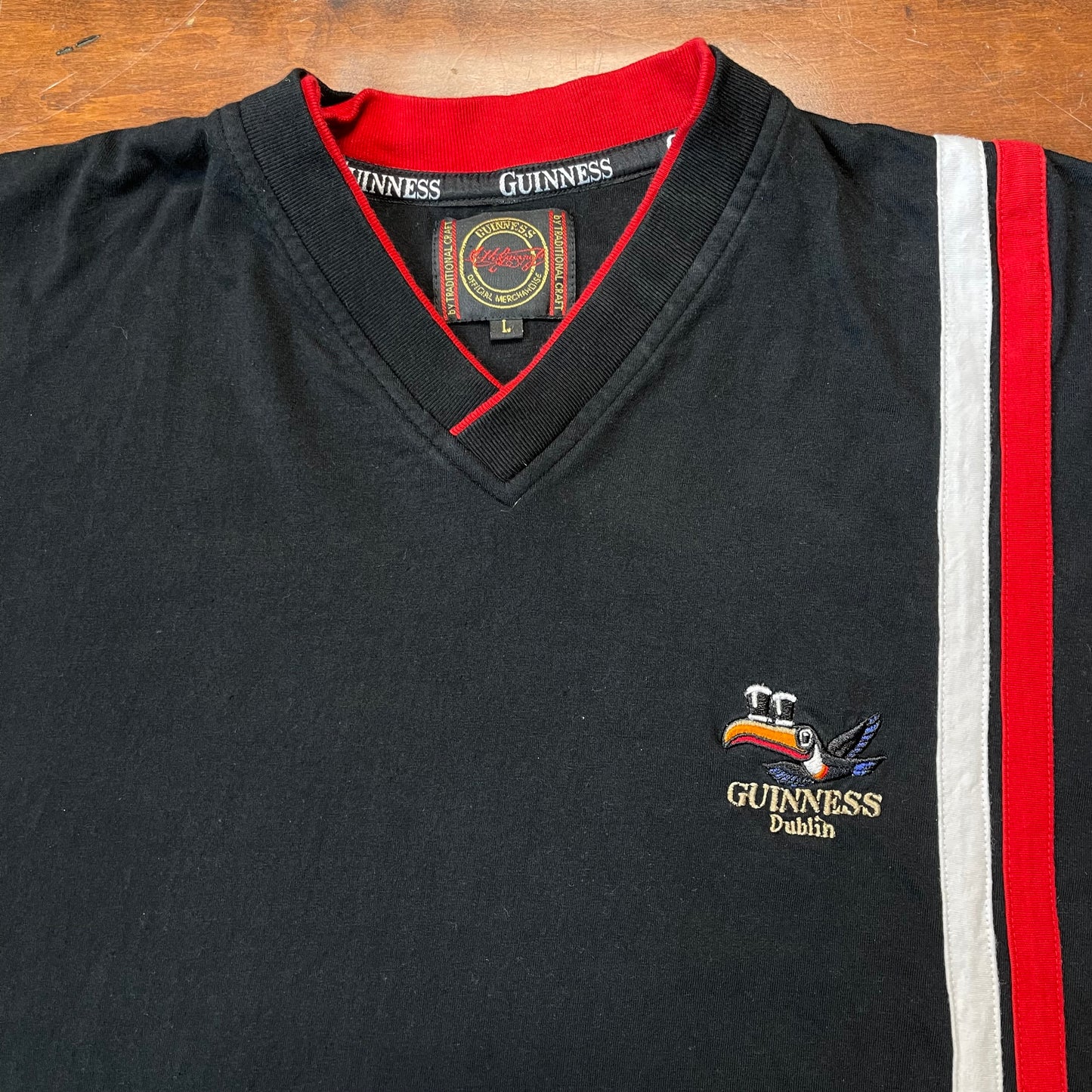 Vintage Y2K Guinness V-Neck Shirt