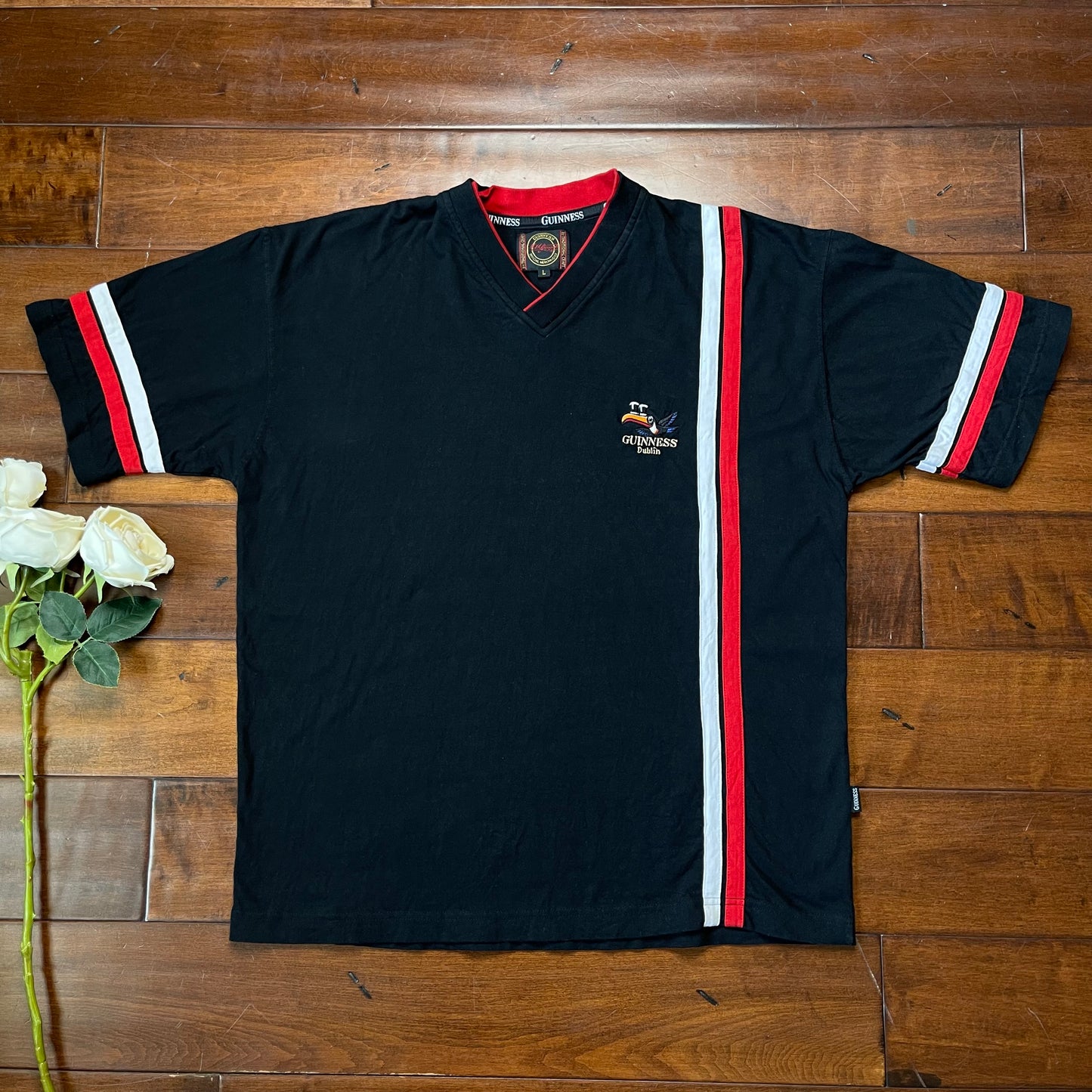 Vintage Y2K Guinness V-Neck Shirt