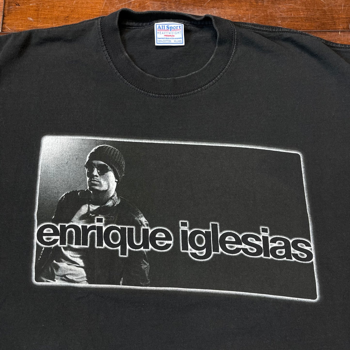 Vintage Y2K 2002 Enrique Iglesias T-Shirt