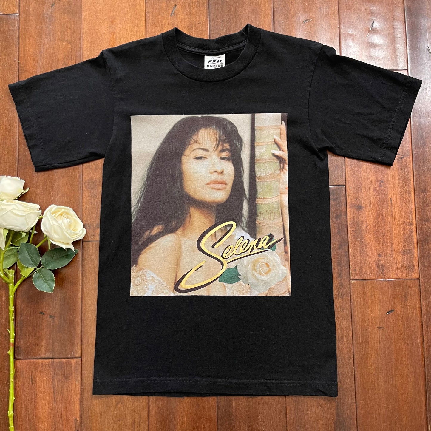 Vintage Selena Quintanilla Logo Rose Rare T-Shirt