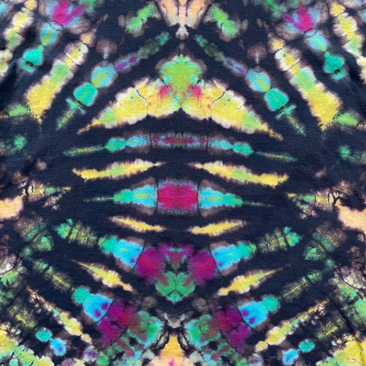 Vintage Y2K Psychedelic Mindscape Ice Tie-Die T-Shirt