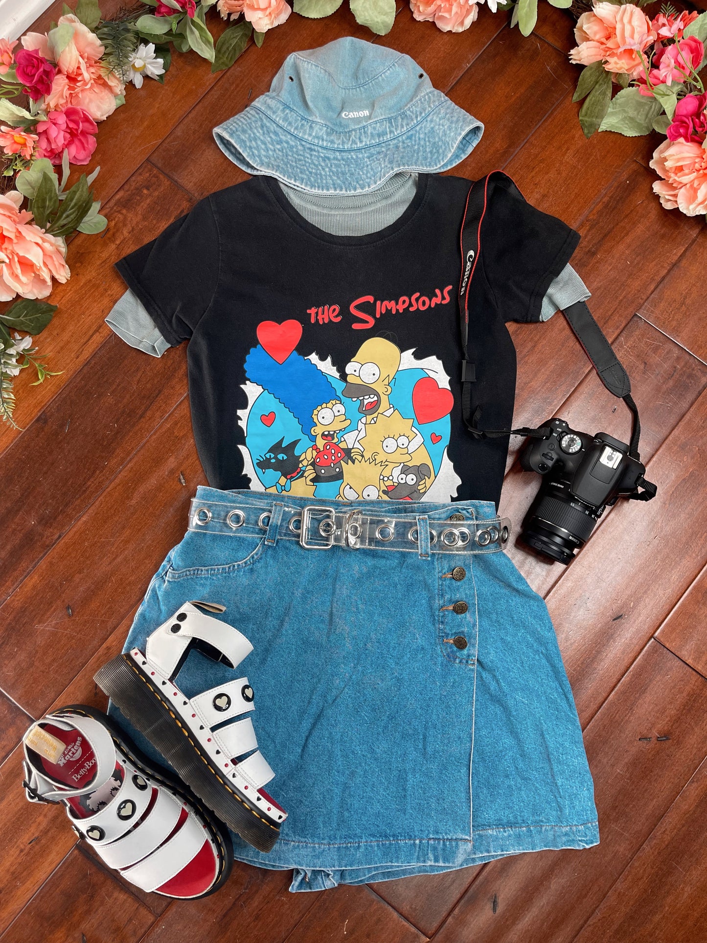 Vintage Y2K “THE SIMPSONS” TEE