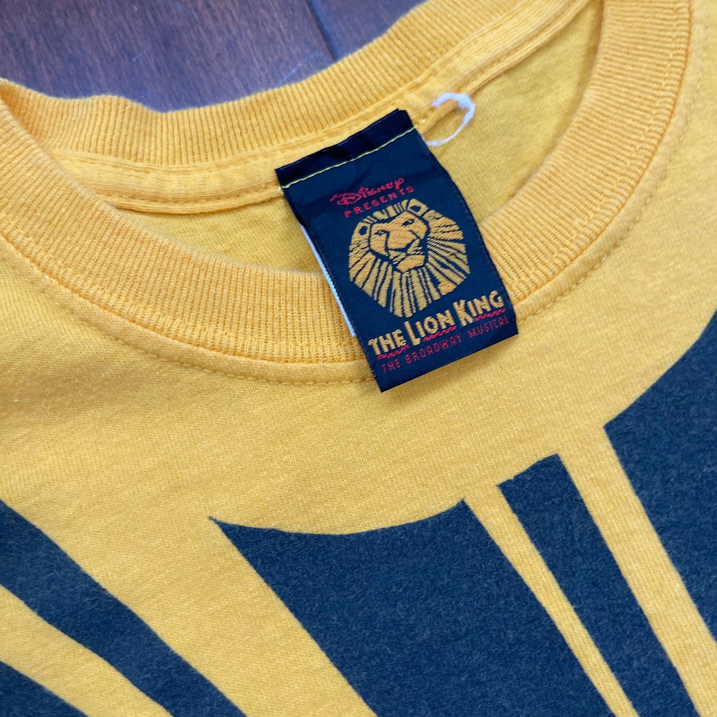 Vintage Y2K Disney The Lion King Broadway Musical T-Shirt